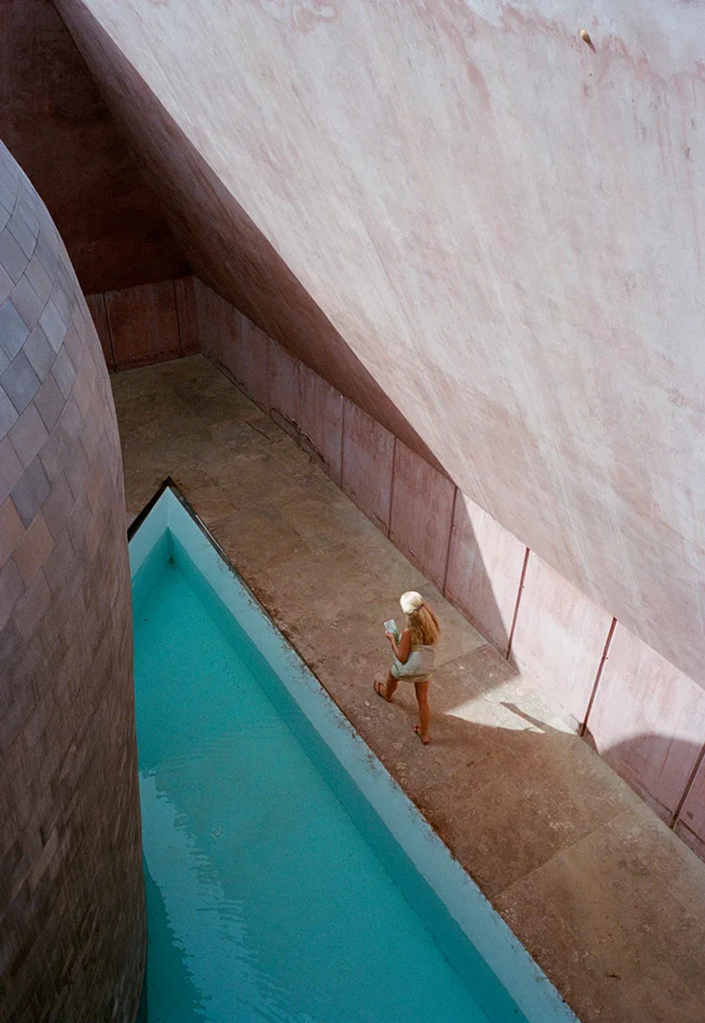 Cadiz_Cover_Story_Traveler_4_Yago_Castromil