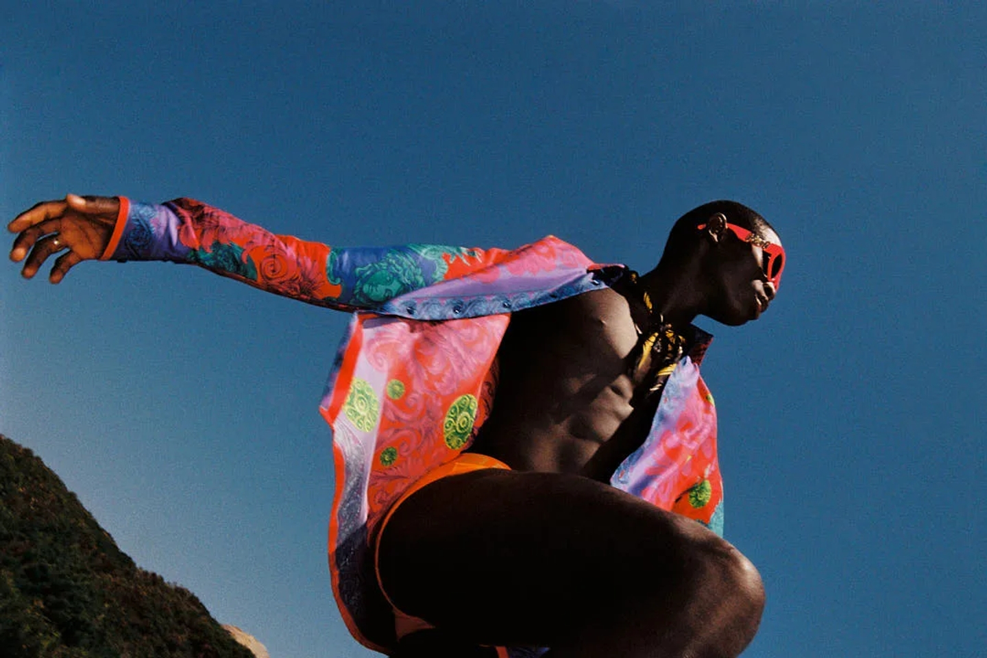 Versace_Dylan_Blue_Digital_Campaign_Gorka_Postigo_2_Thisissample