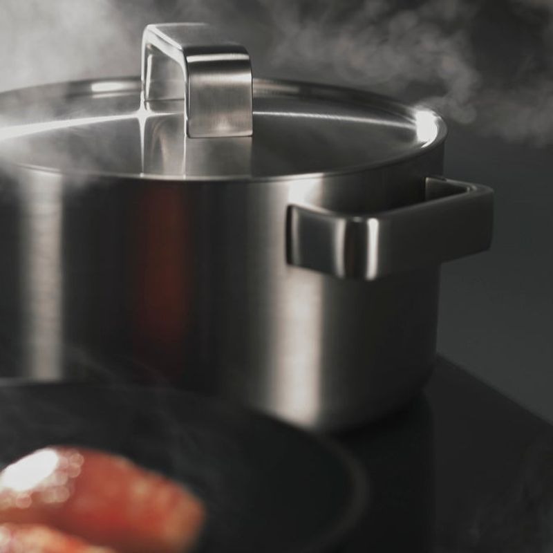 Series 5 - 5 Zone Induction Hob - image 2