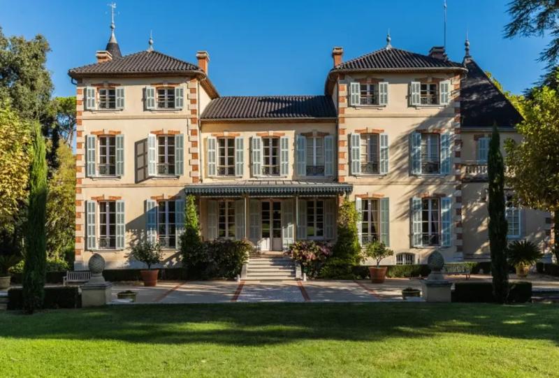 Preview of the virtual tour: Château de Forbin