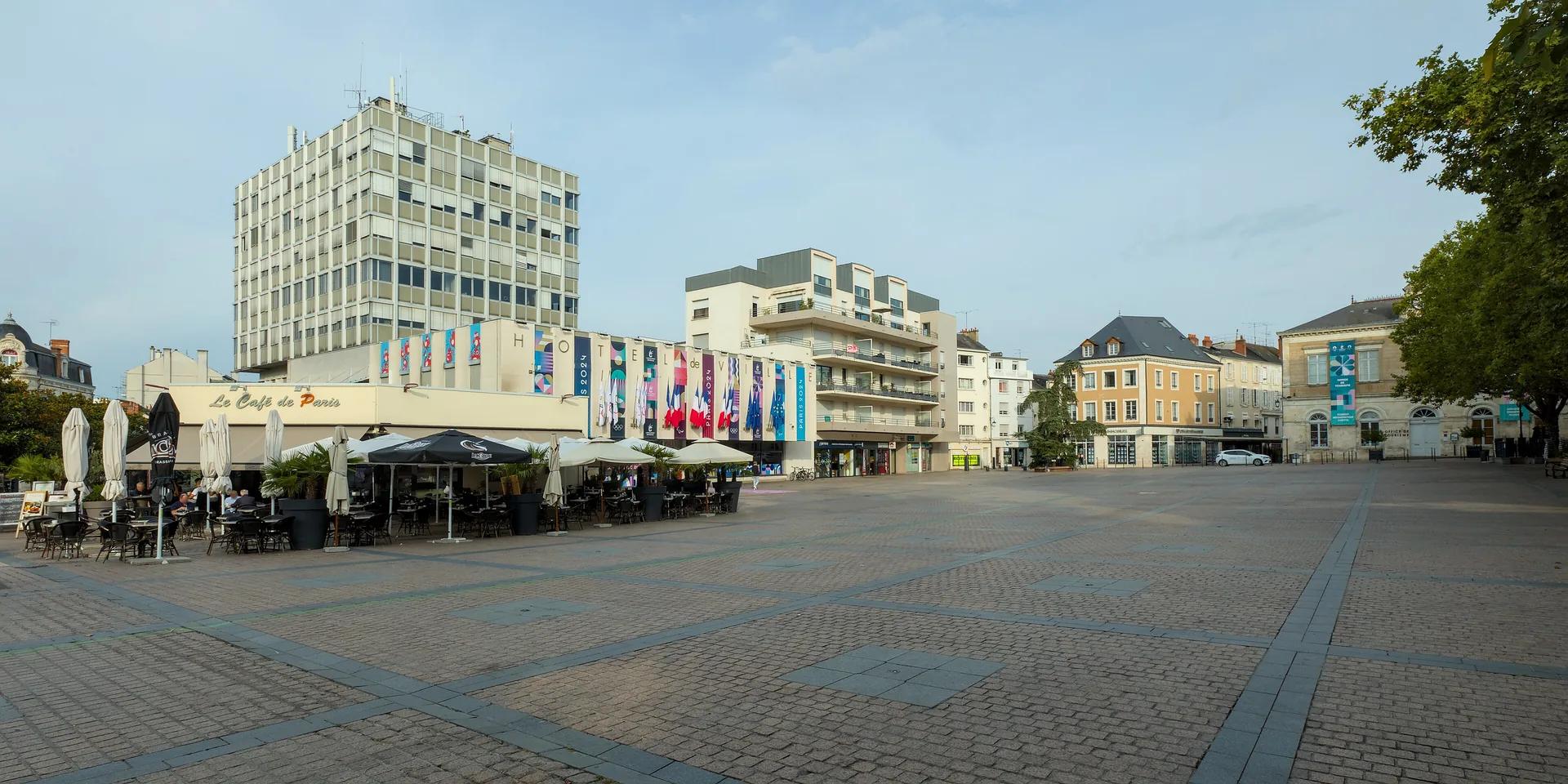 La place de la République à Châteauroux.