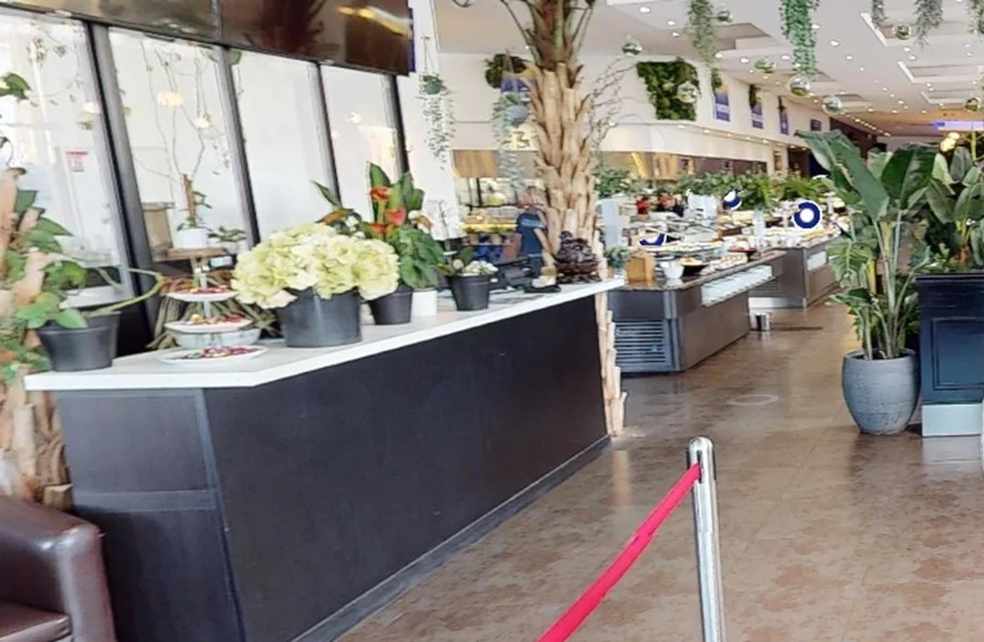 The Au bout du monde estate captured in 360°