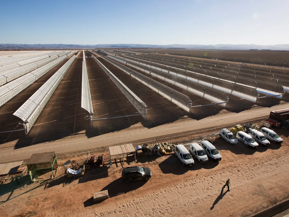 Fazenda solar em Marrocos, África. Fazenda solar em Marrocos, África.