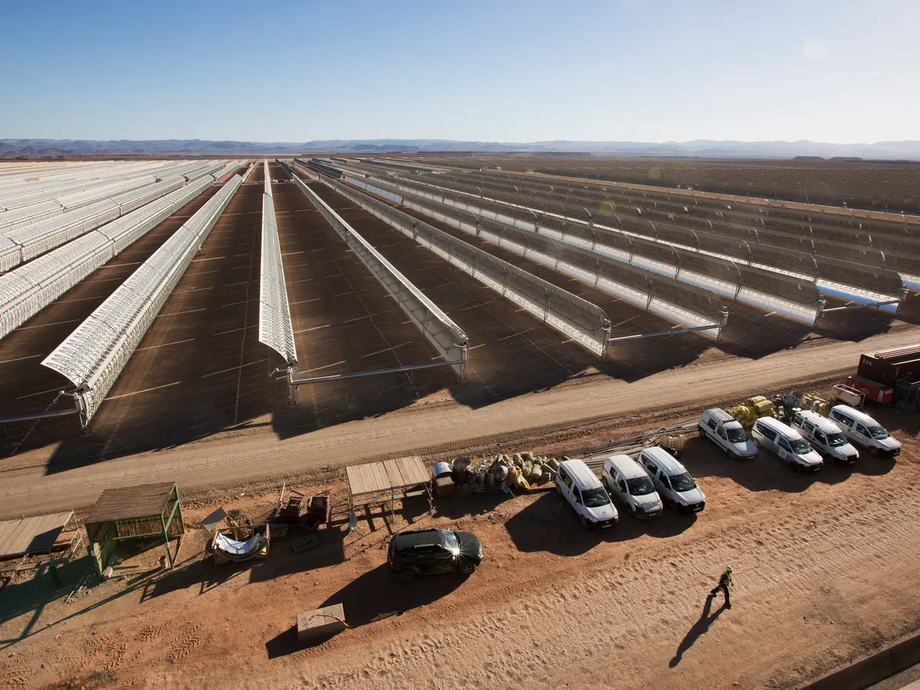 Fazenda solar em Marrocos, África.