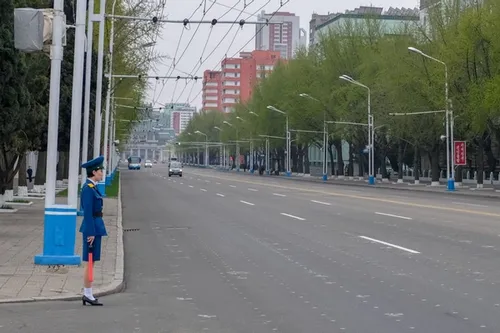 Pyongyangs famous street conductors