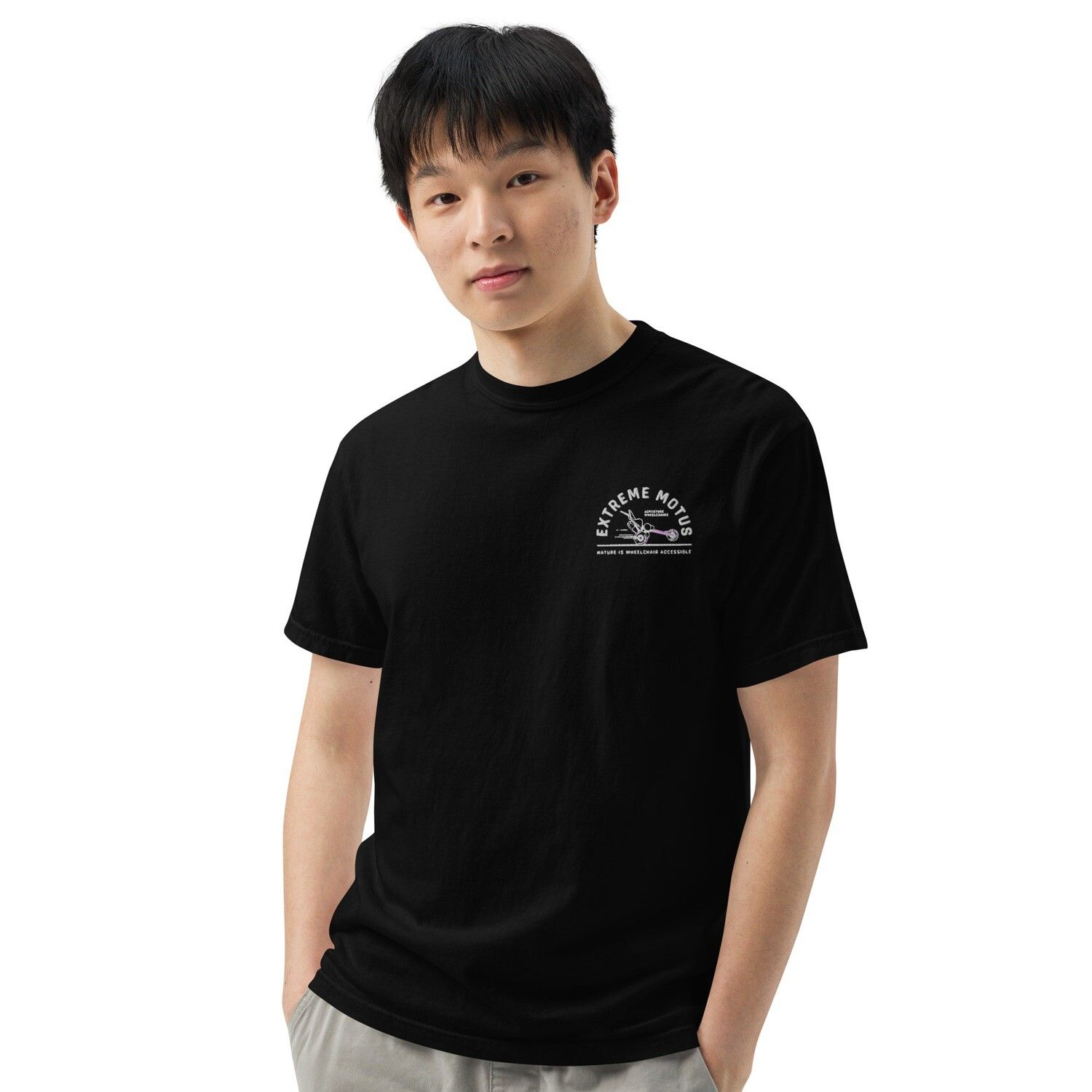 Men’s Garment-dyed Heavyweight T-shirt preview image