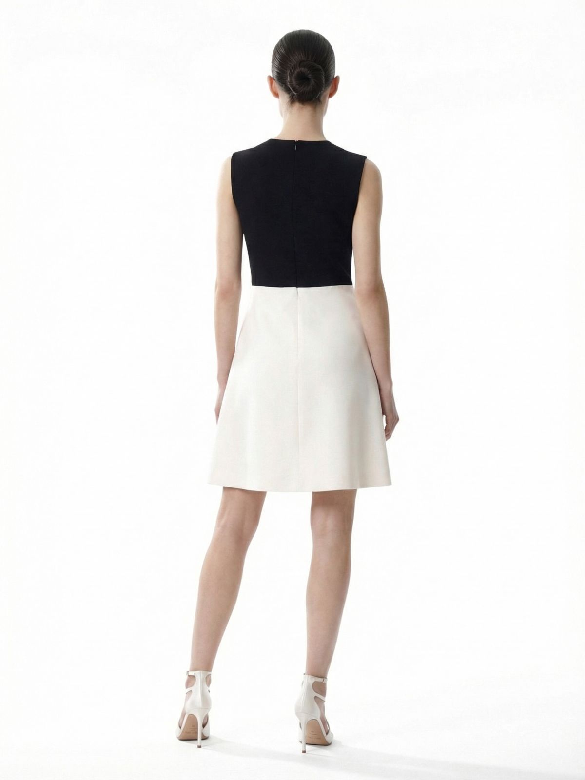 VIRTUAL TRY ON SHOOTING ON MODEL