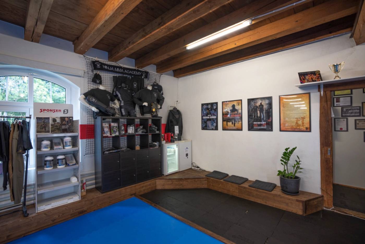 Shop Ecke
