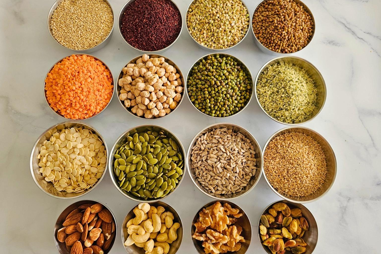 Dal Starts the Story — Variety Completes It