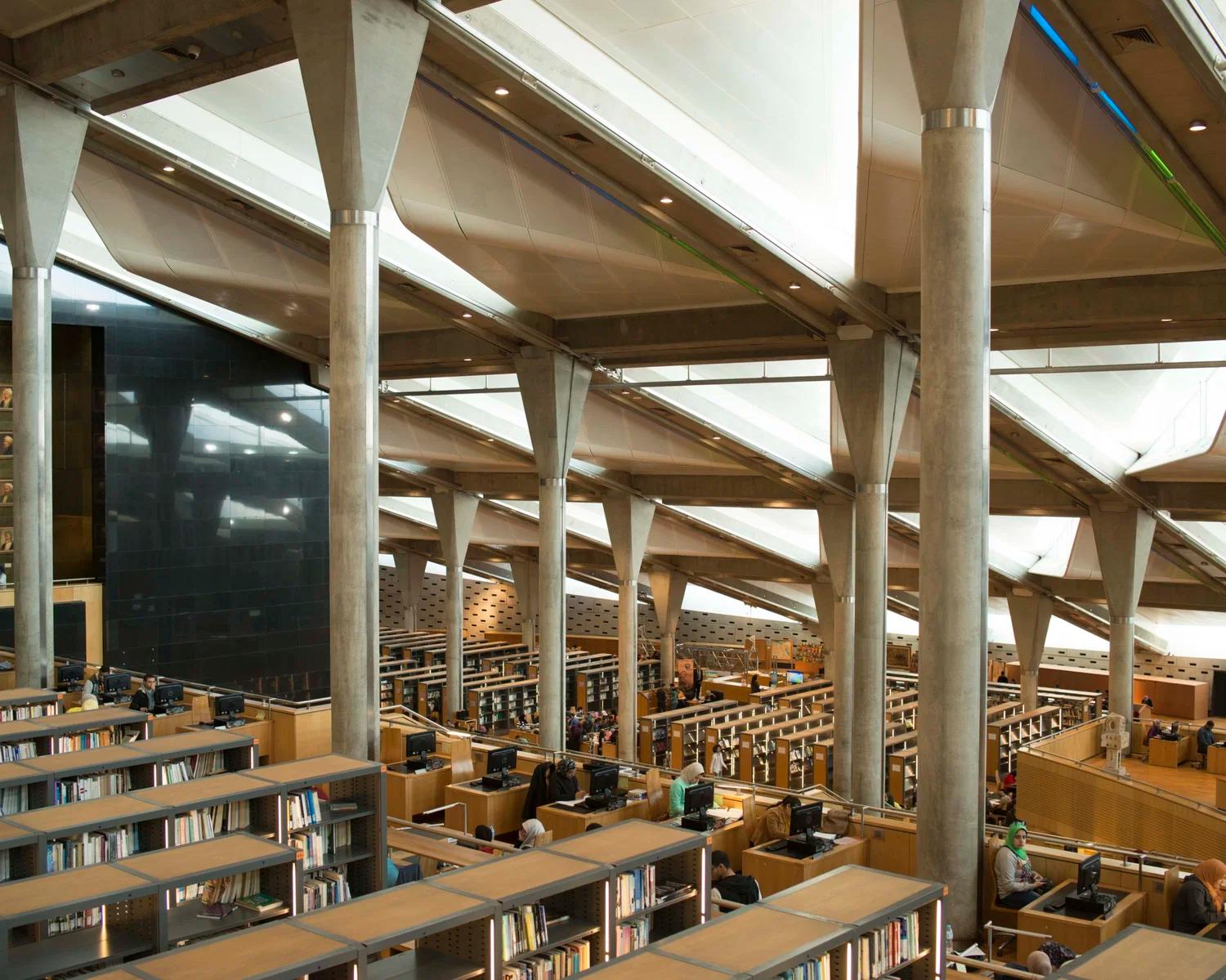 Reading hall