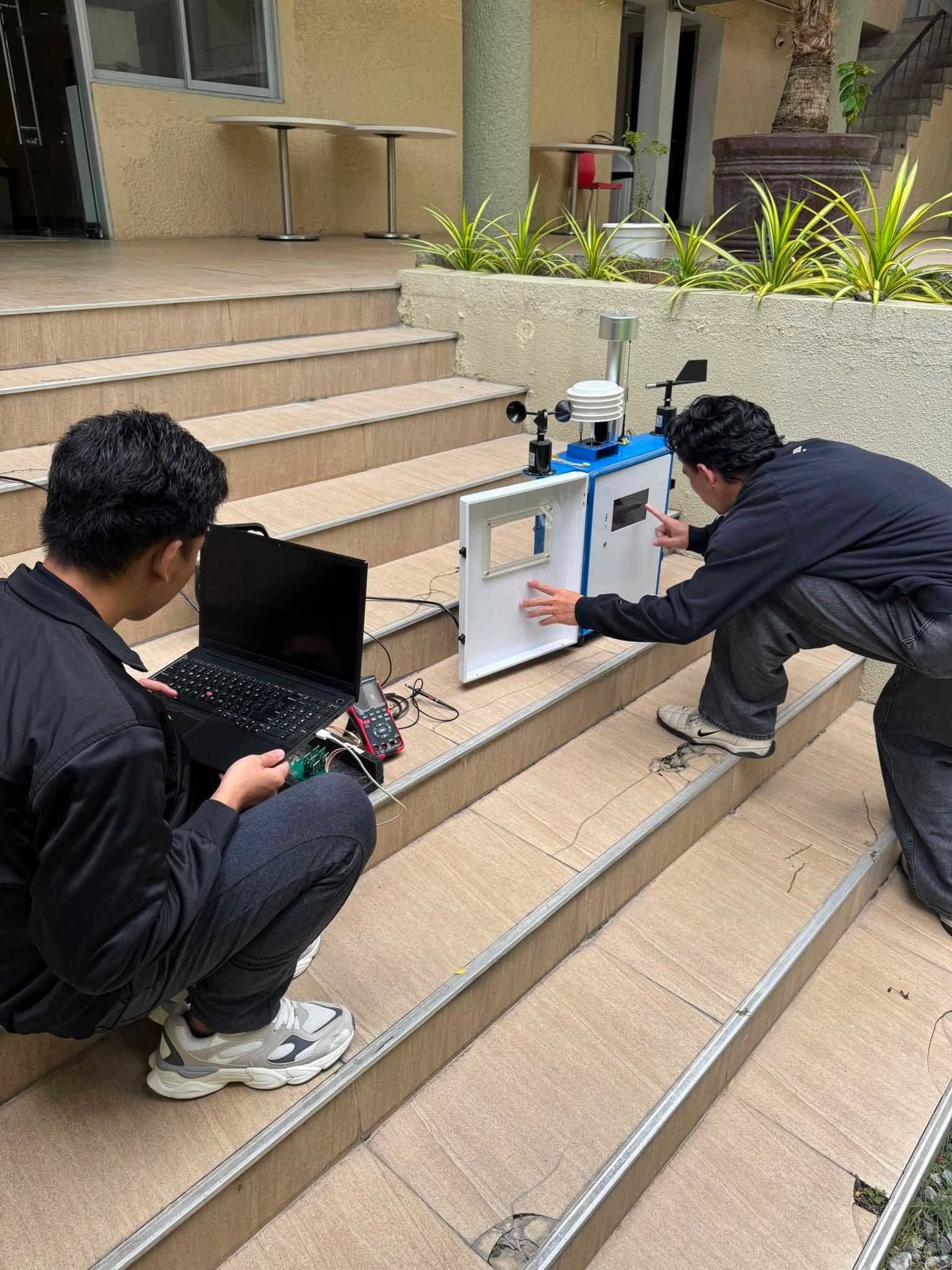 This morning, July 10, Envi-Comm conducted its own air quality monitoring in Cebu. Our reading confirms that air quality is better today compared yesterday— consistent with EMB-7’s latest advisory.