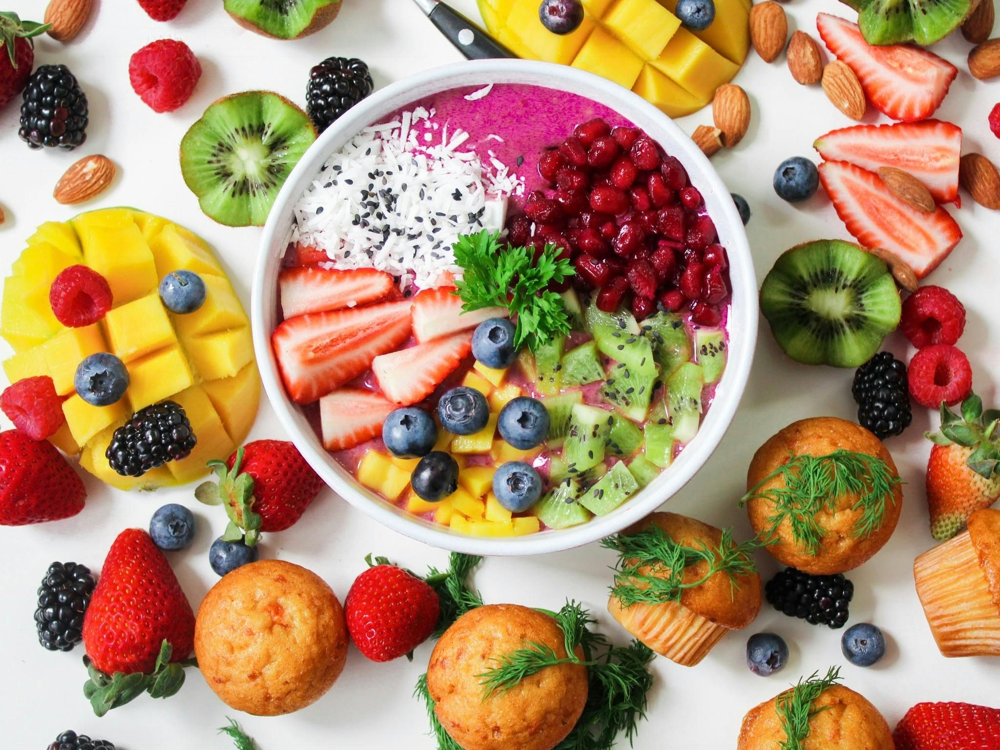 snacks to help quit chewing tobacco Here are four foods that will you smoking: 1. Sugar-free gum 2. Fruits and vegetables 3. Ginseng 4. Dairy Products Learn more about how these foods can help you quit The Great American Spit-Out: good