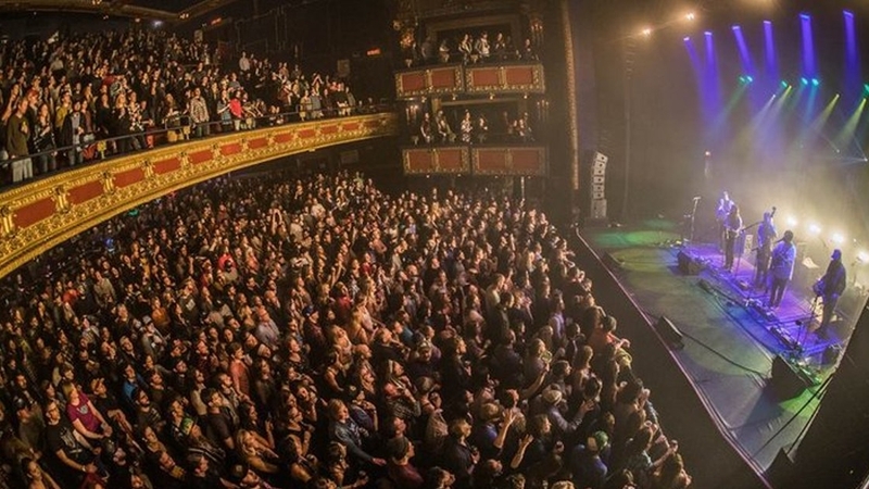 Vic Theatre with band on stages from side view
