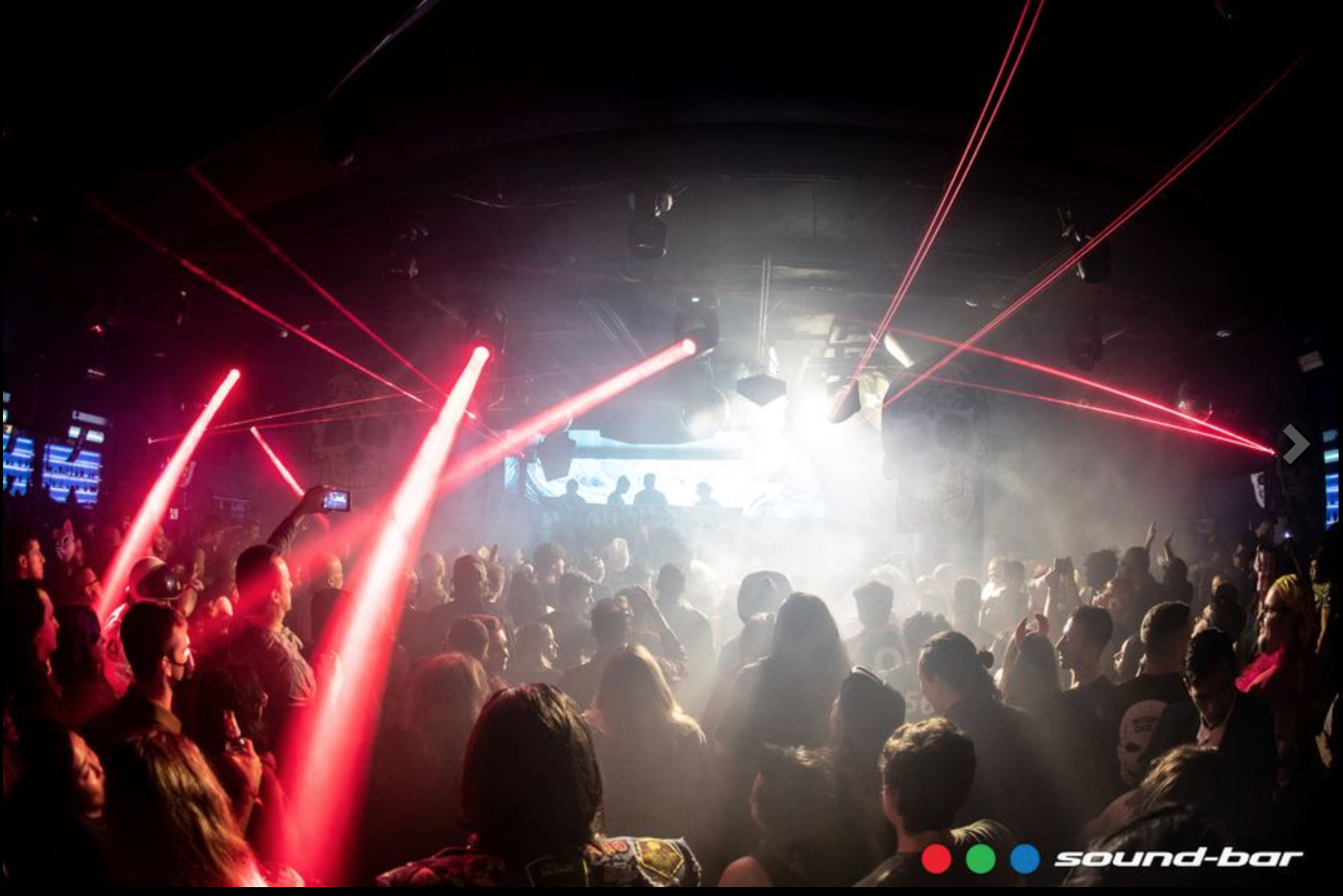 sound-bar with crowd and white and red lights