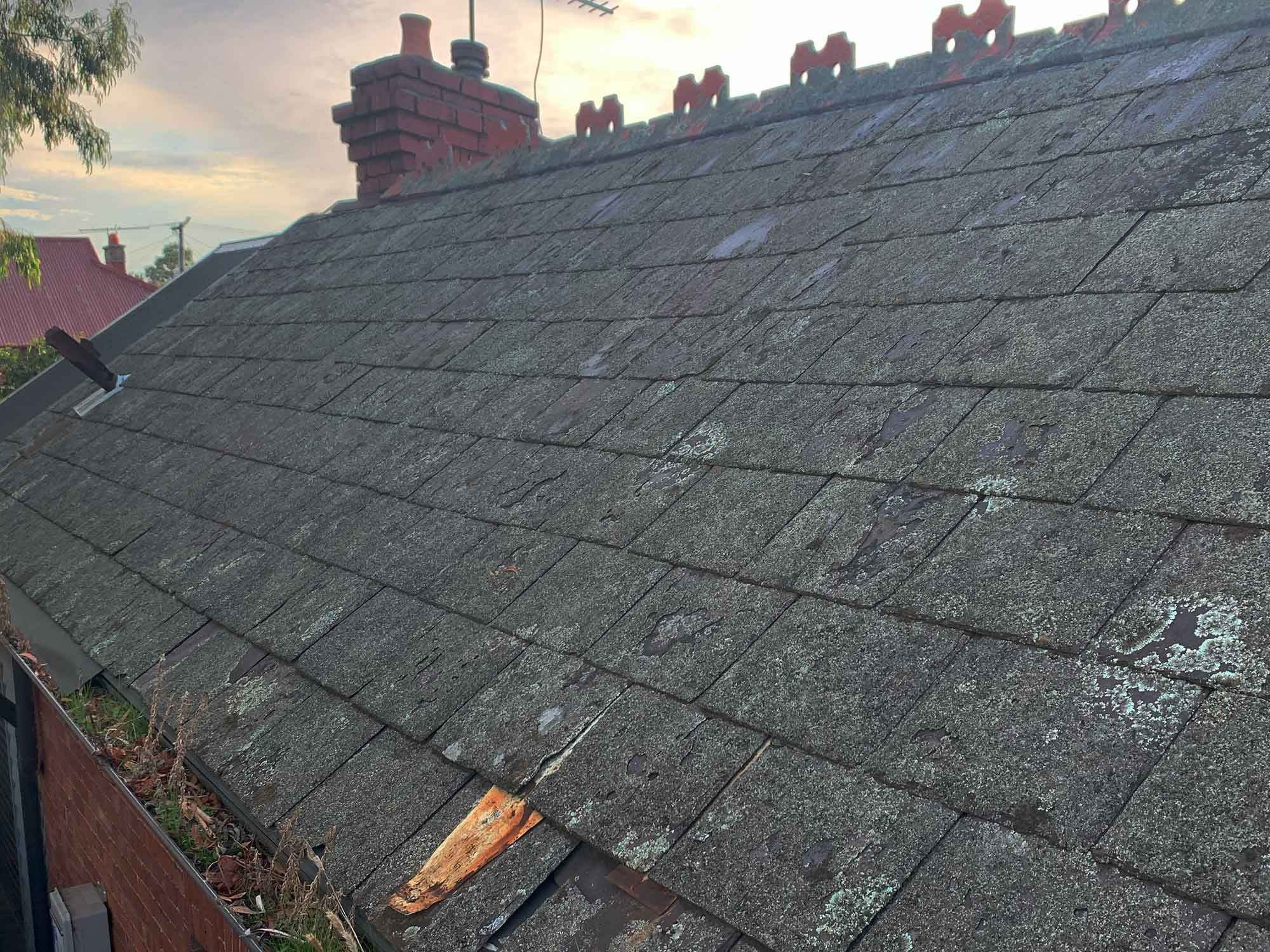 Slate roof cleaning and moss removal in Melbourne