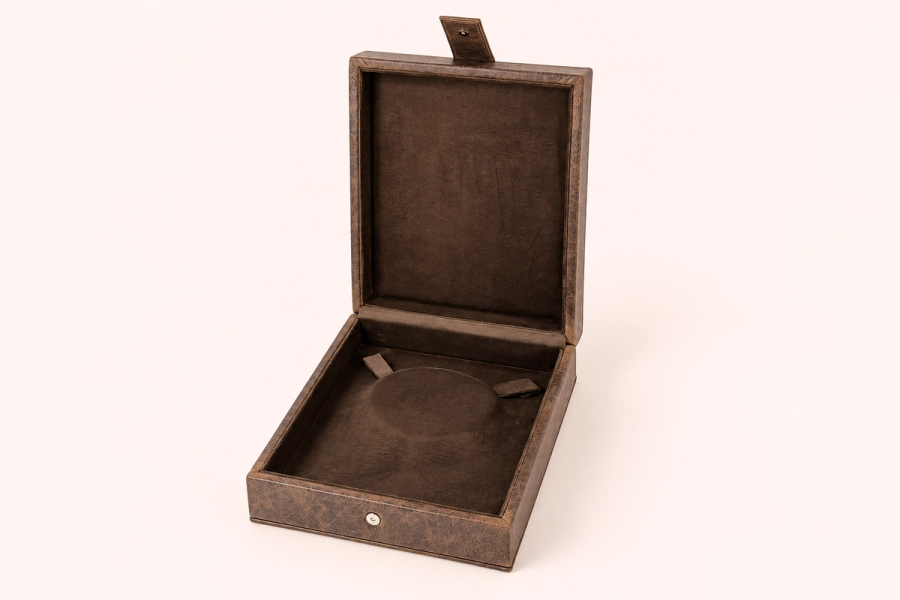 Genuine leather necklace box — foto 1