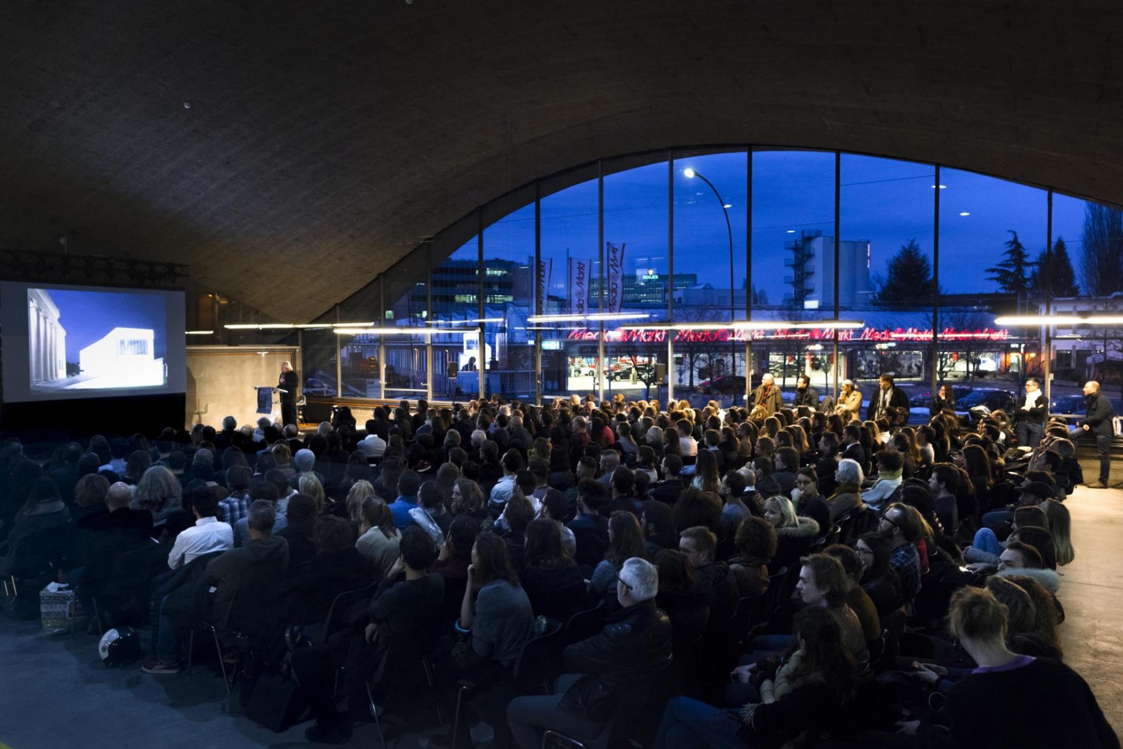 © Fred Merz | lundi13