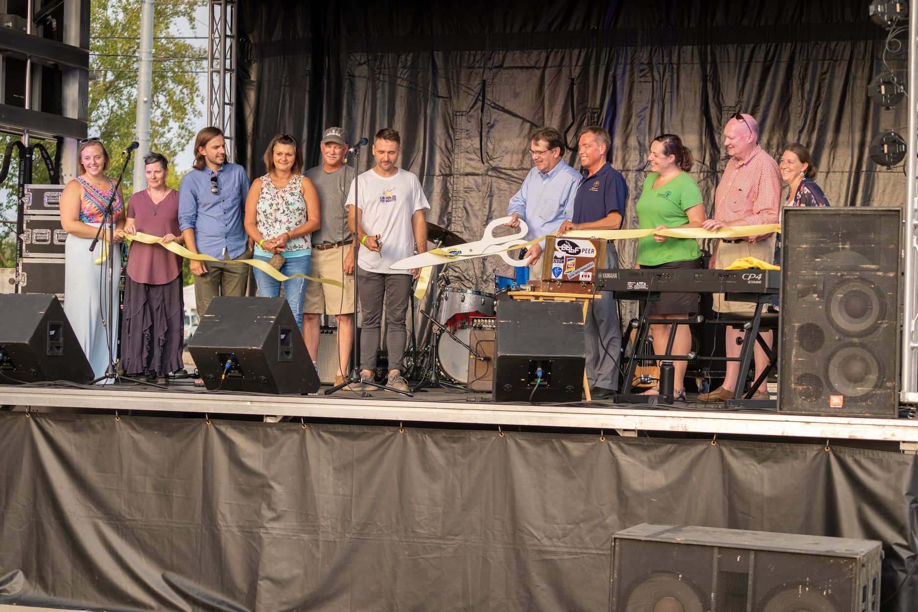 Putnam County Mural Project ribbon cutting