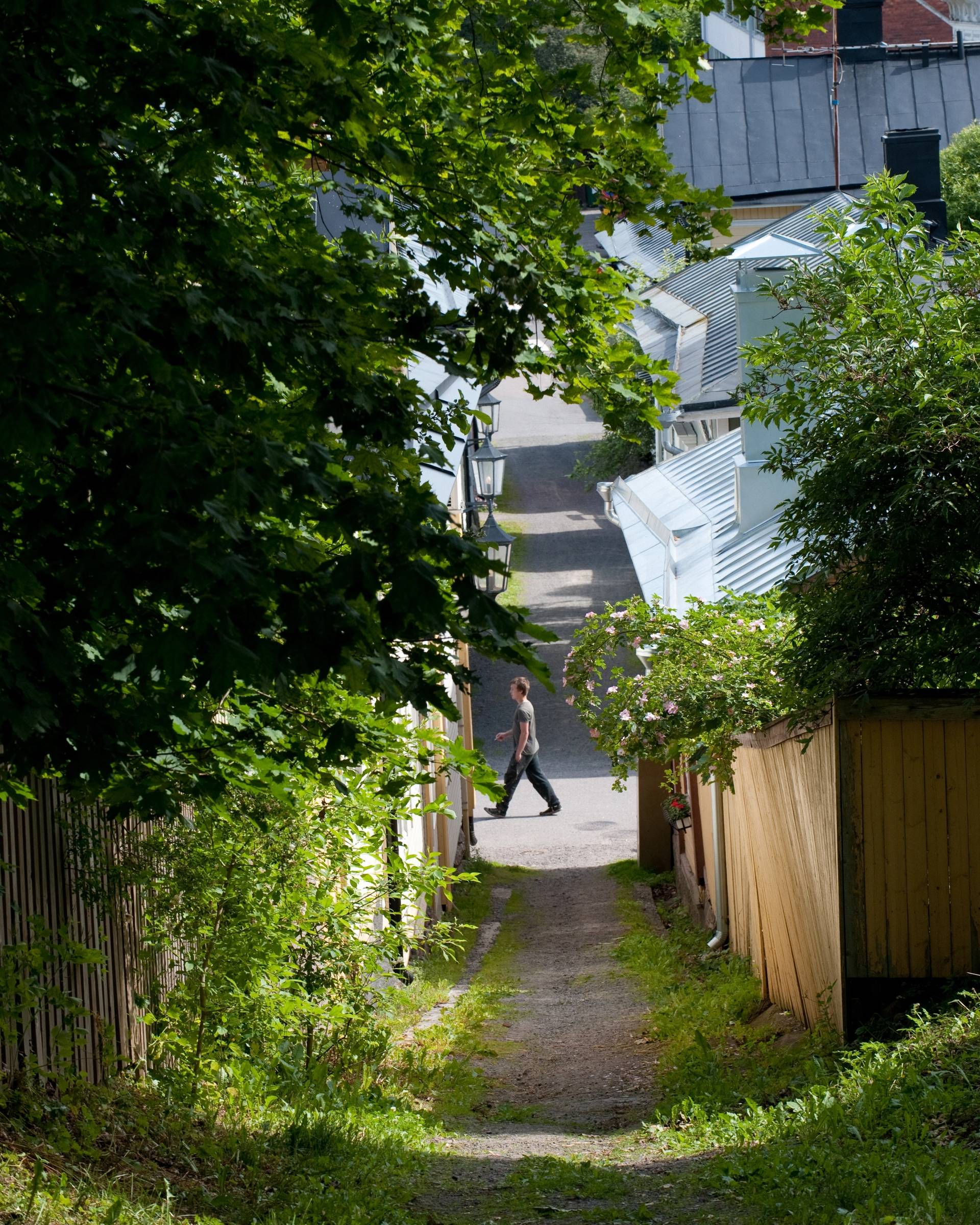 An alley in the town of Naantali.