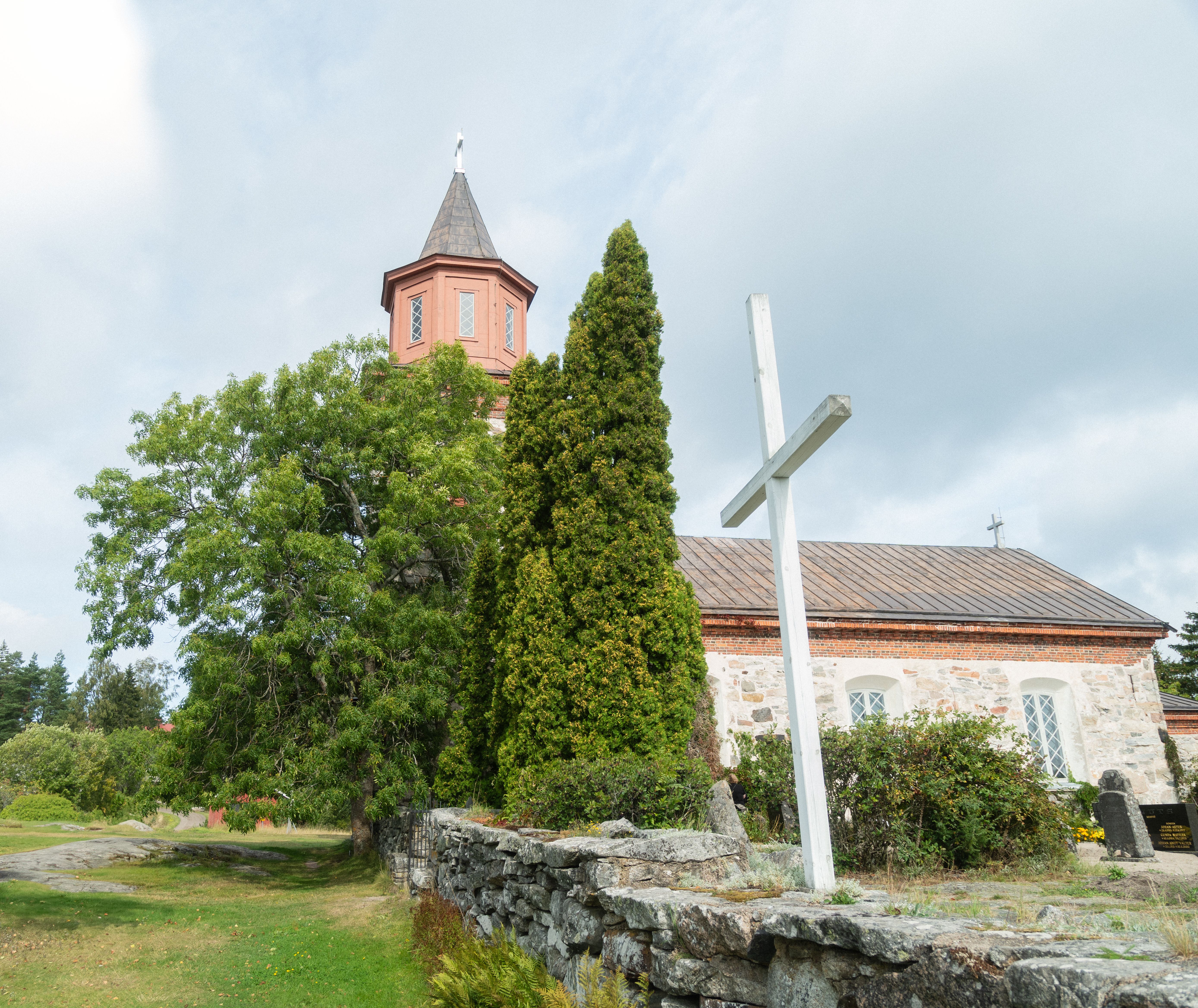 Iniö church