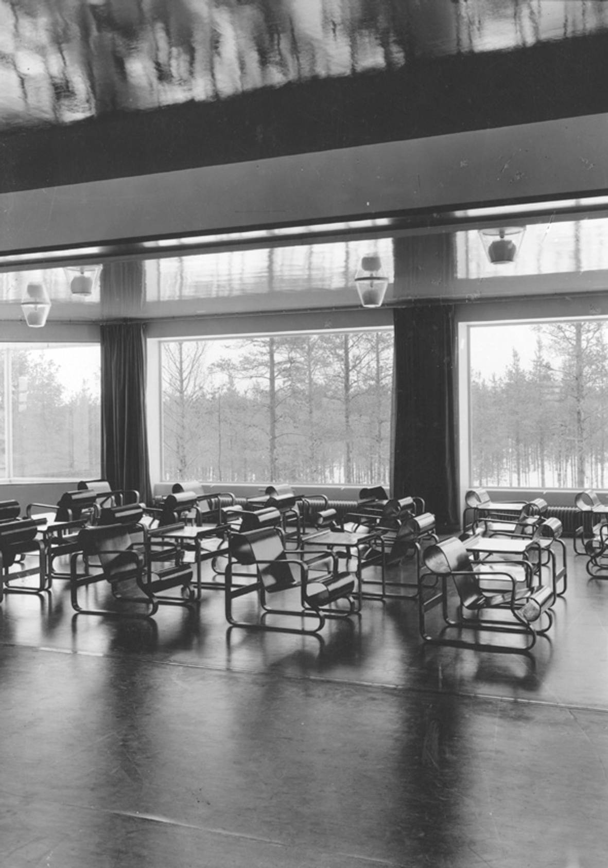 Artek Paimio chairs in a historic photo of Paimio Sanatorium