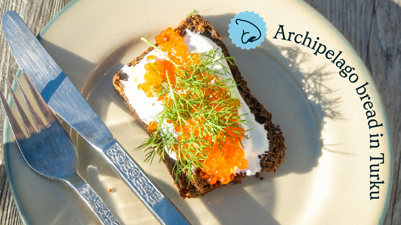 Archipelago bread on a plate.