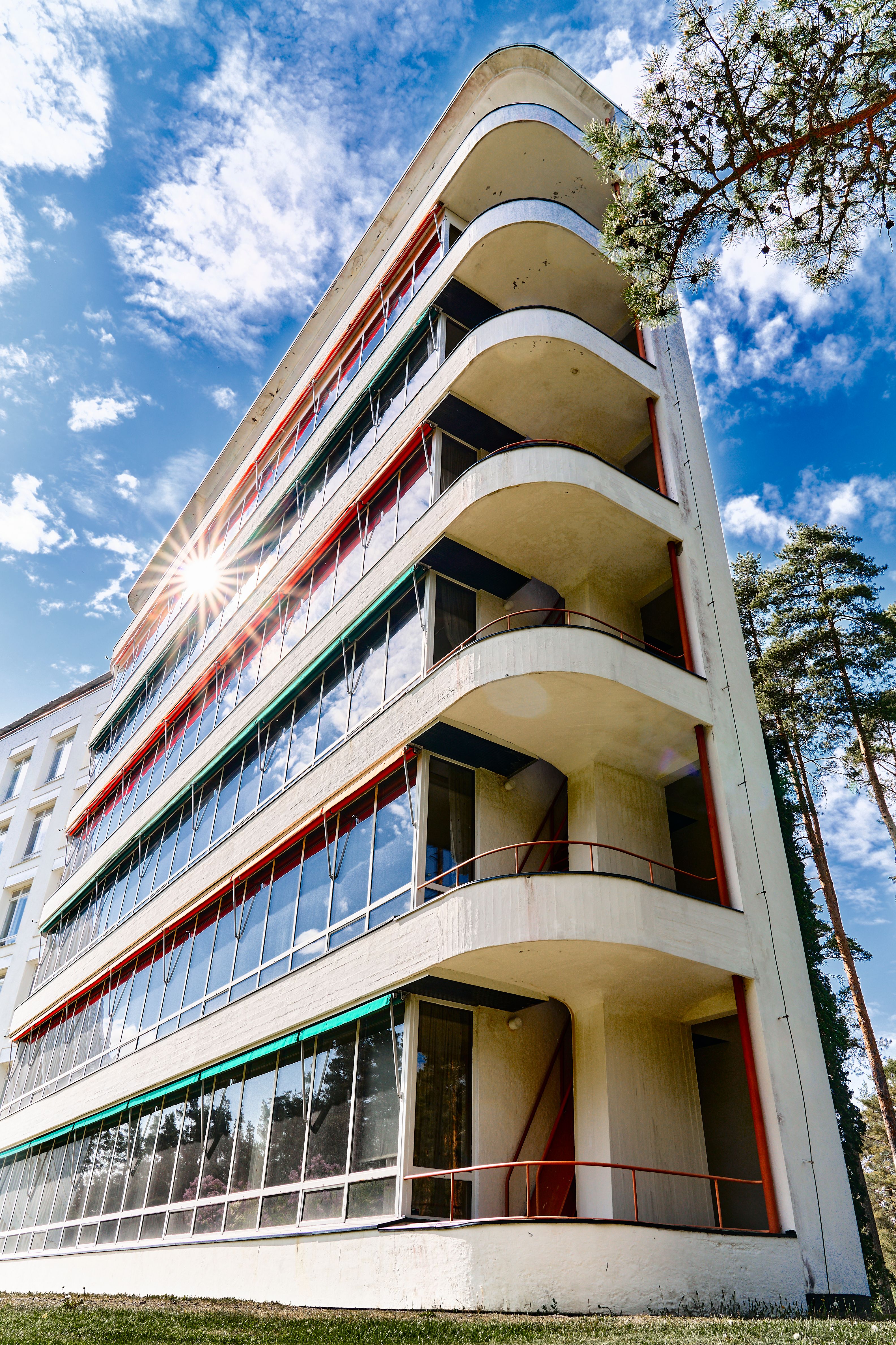 Paimio Sanatorium side detail in the sun