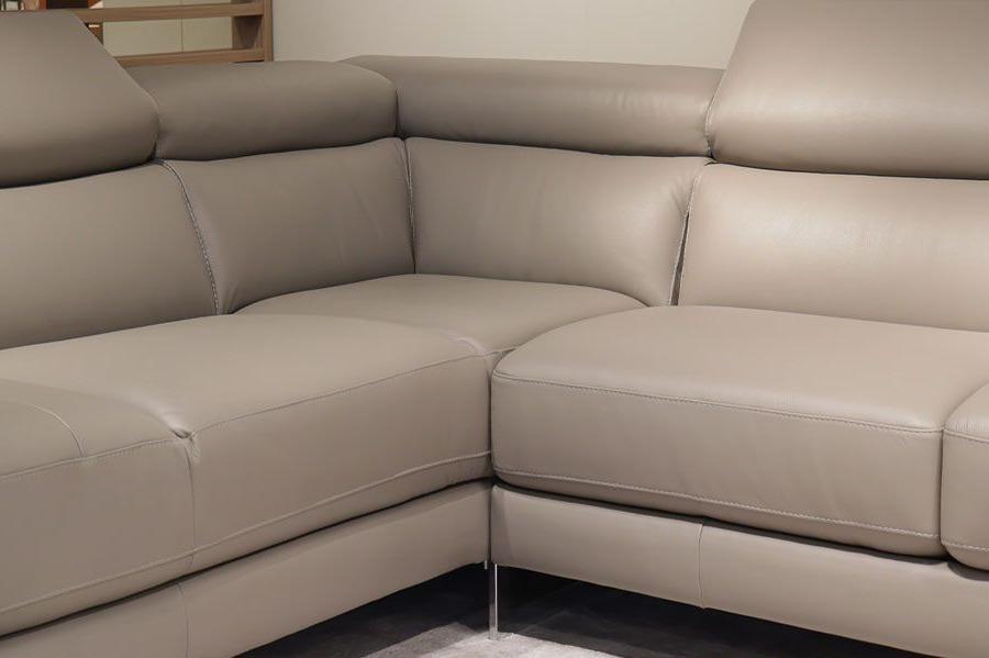 B619 - Corner Leather Sofa