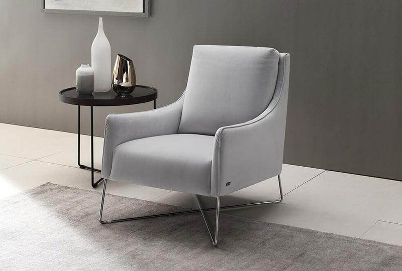 B903 - Leather Armchair