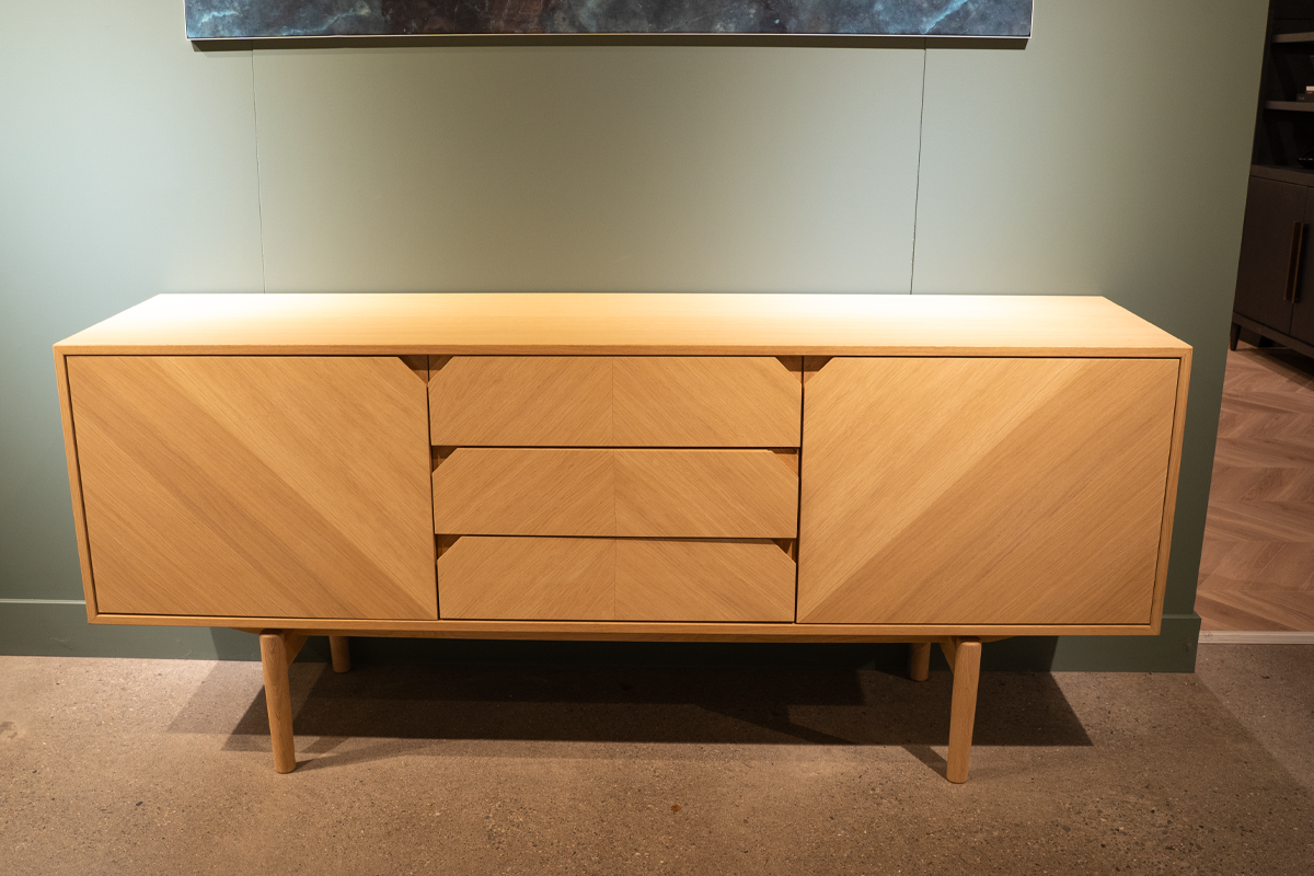 PBJ Danish Design – Galaxy sideboard (oak intarsia)