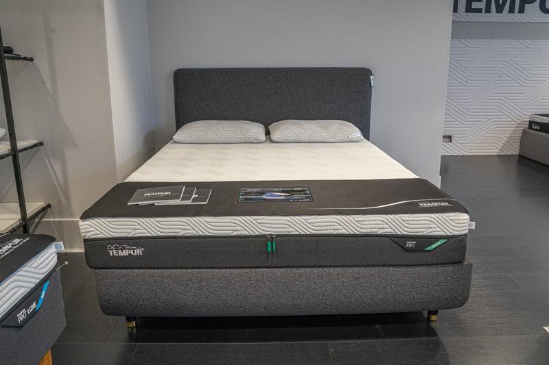 Tempur – 5 Ft Arc static disc bed with form headboard and Pro medium mattress ( 21 CM )