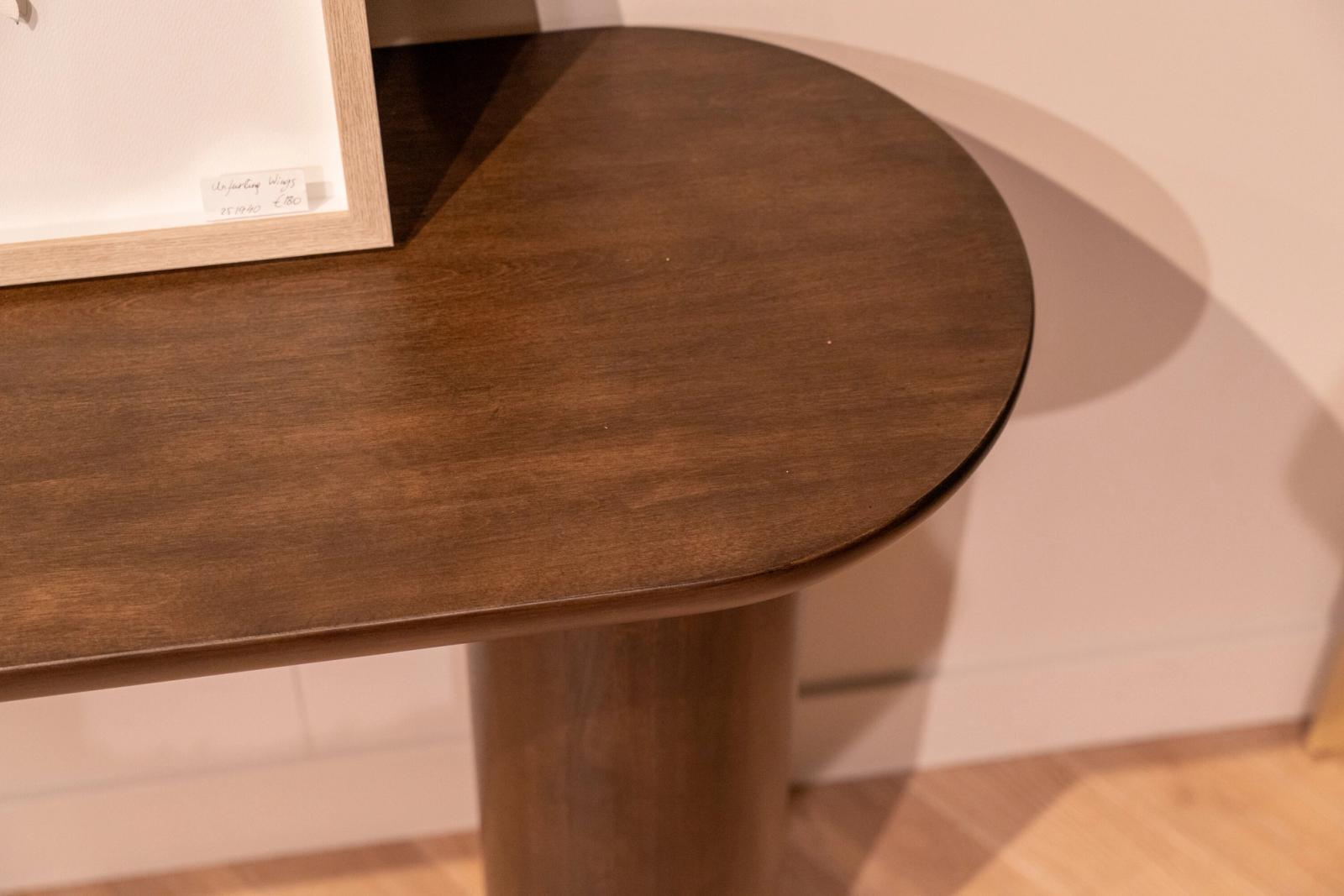 Hooker console table, 150 x 40cm, close-up of the top