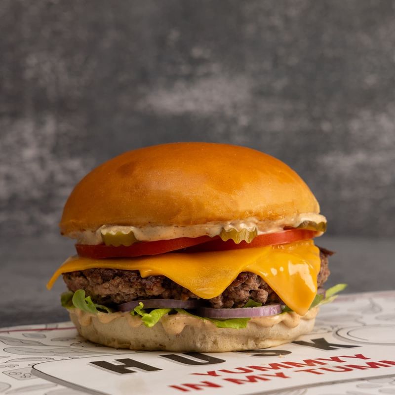 HUSK CHEESE BURGER