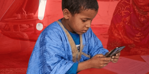 Cover Image for الهاتف الذي يربّي أطفالنا