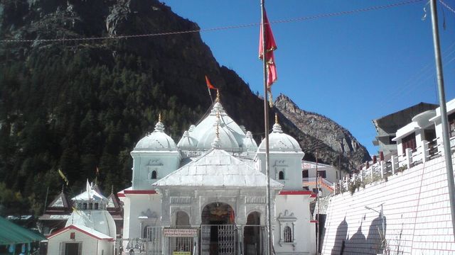 Gangotri Dham Yatra 2026: Complete Travel Guide (Route, Best Time, Hotels, Budget)