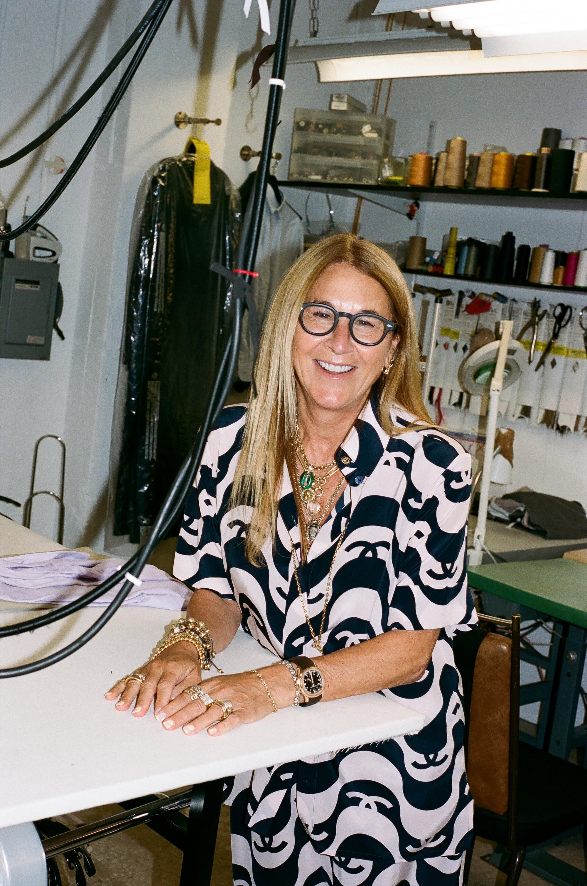 Lori Hirshleifer: Billionaire Or Bust?  The Shocking Truth - 1w85wxi