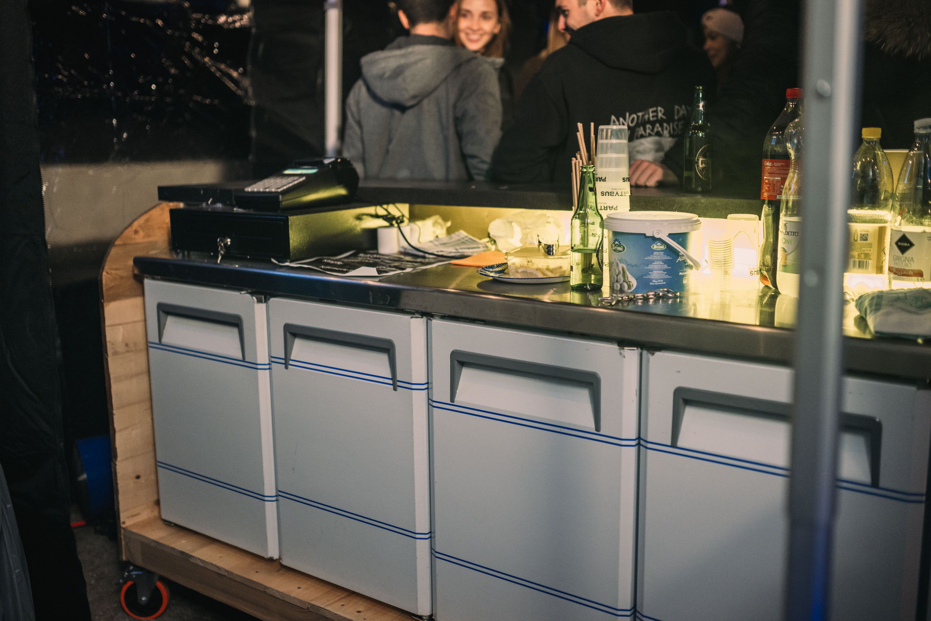 Bar counter (chilled)