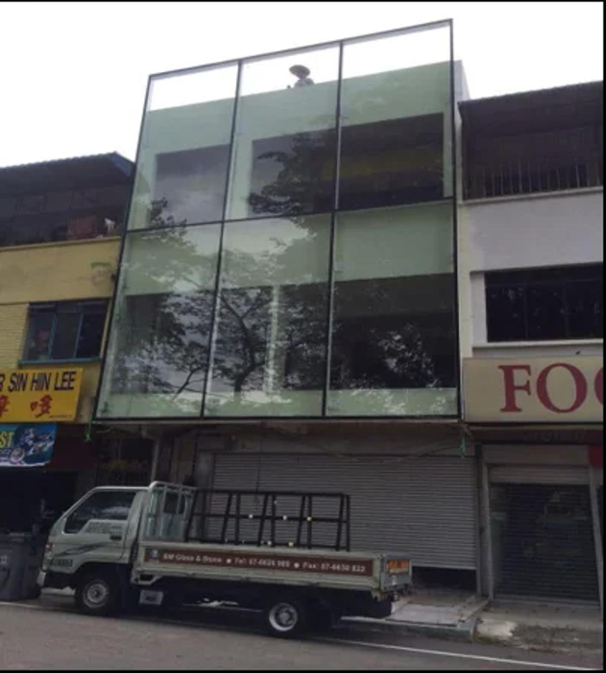 CURTAIN WALL INSTALLATION