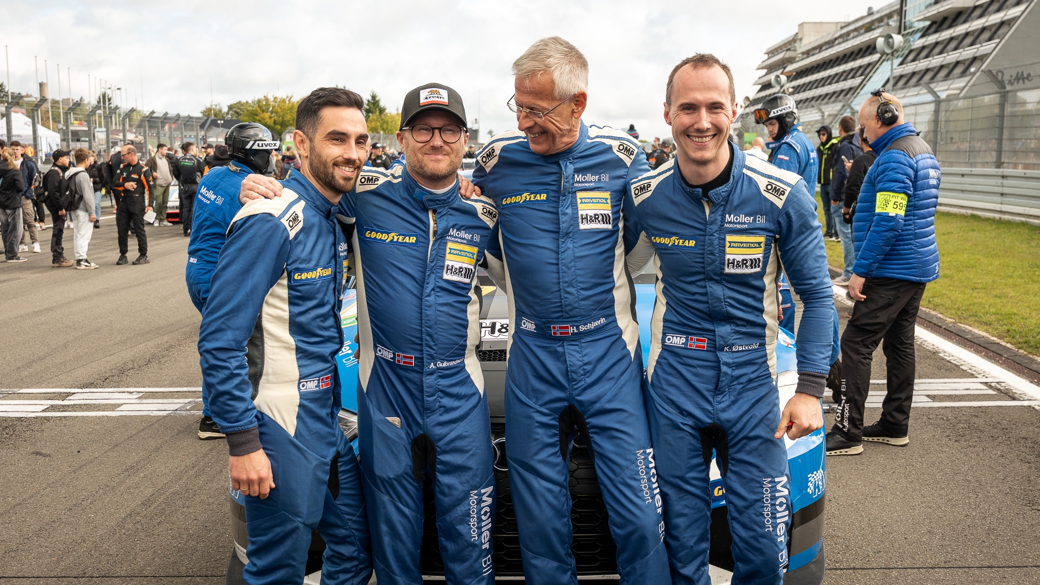 Anders Lindstad, Atle Gulbrandsen, Håkon Schjærin og Kenneth Østvold er Møller Bils trofaste sjåfører.