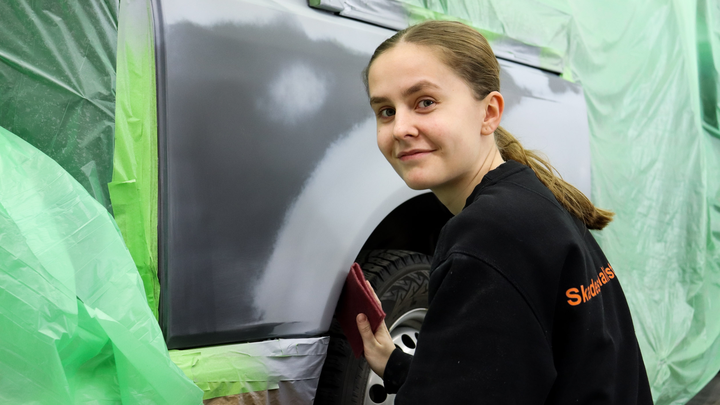 Mia Sofie Lund på skadesenteret vårt på Romerike er en av våre skadespesialister.