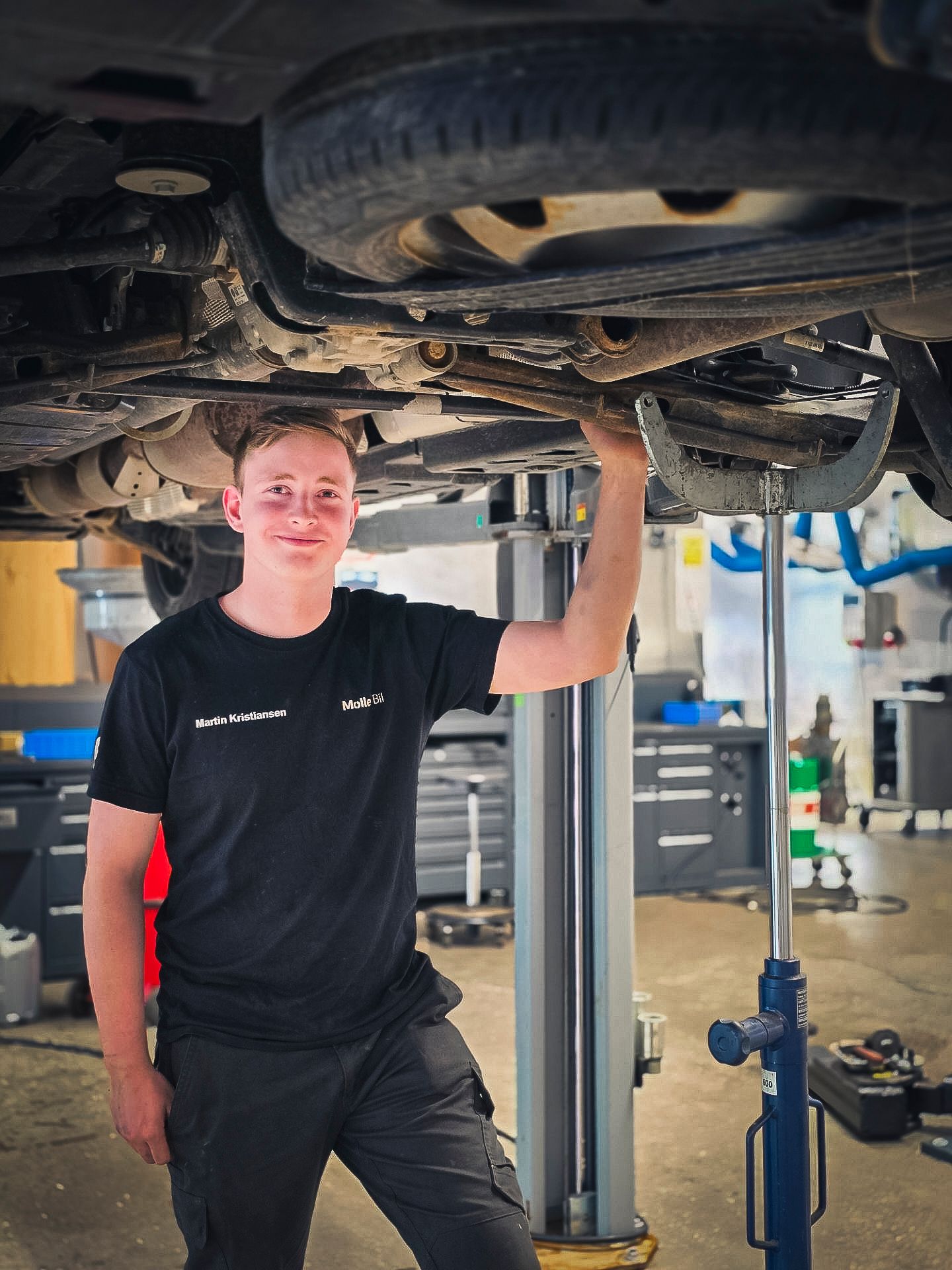 Martin Kristiansen, Lærling, lette kjøretøy som jobber inne på verkstedet.