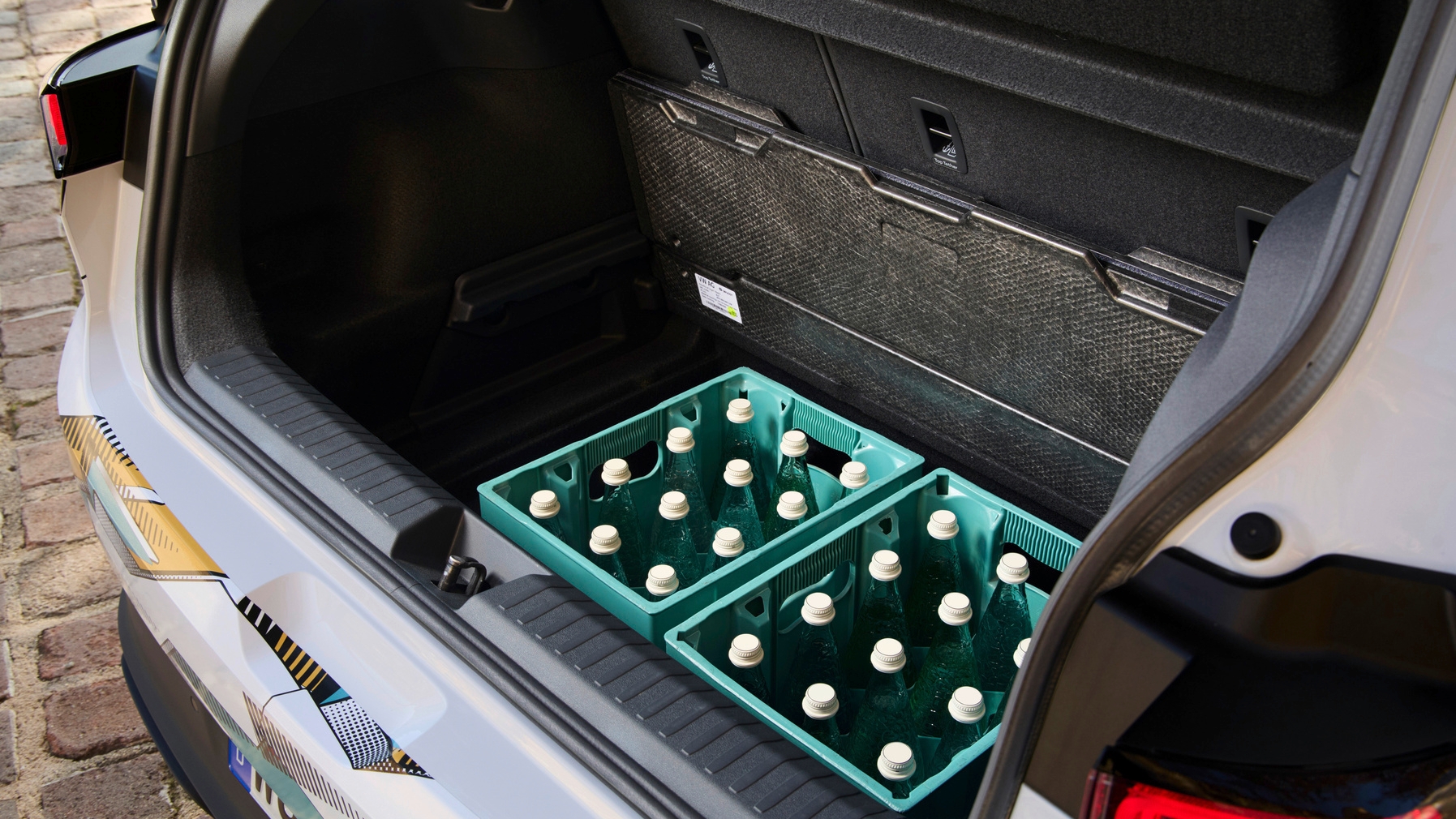 Et av klassens største bagasjerom og under gulvet skjuler det seg enda mer plass.