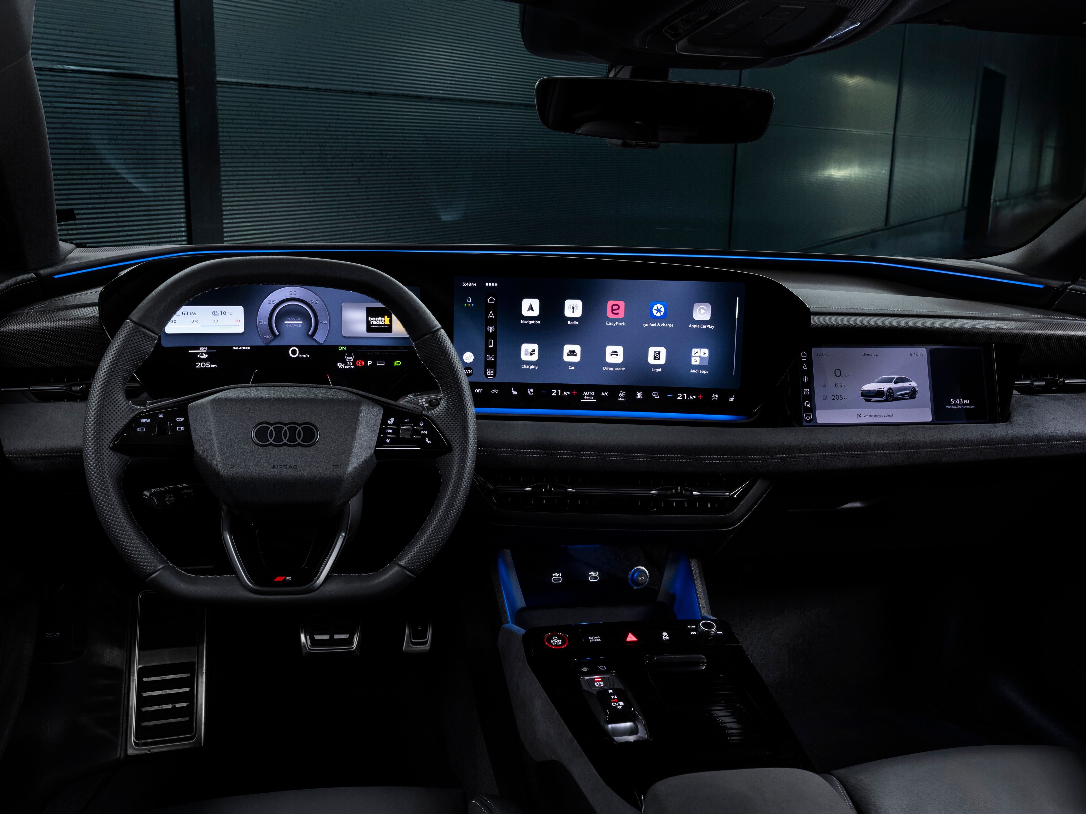 Audi A6 e-tron kommer med en ny digital brukeropplevelse som vi kjenner igjen fra Q6 e-tron, med et kurvet design.