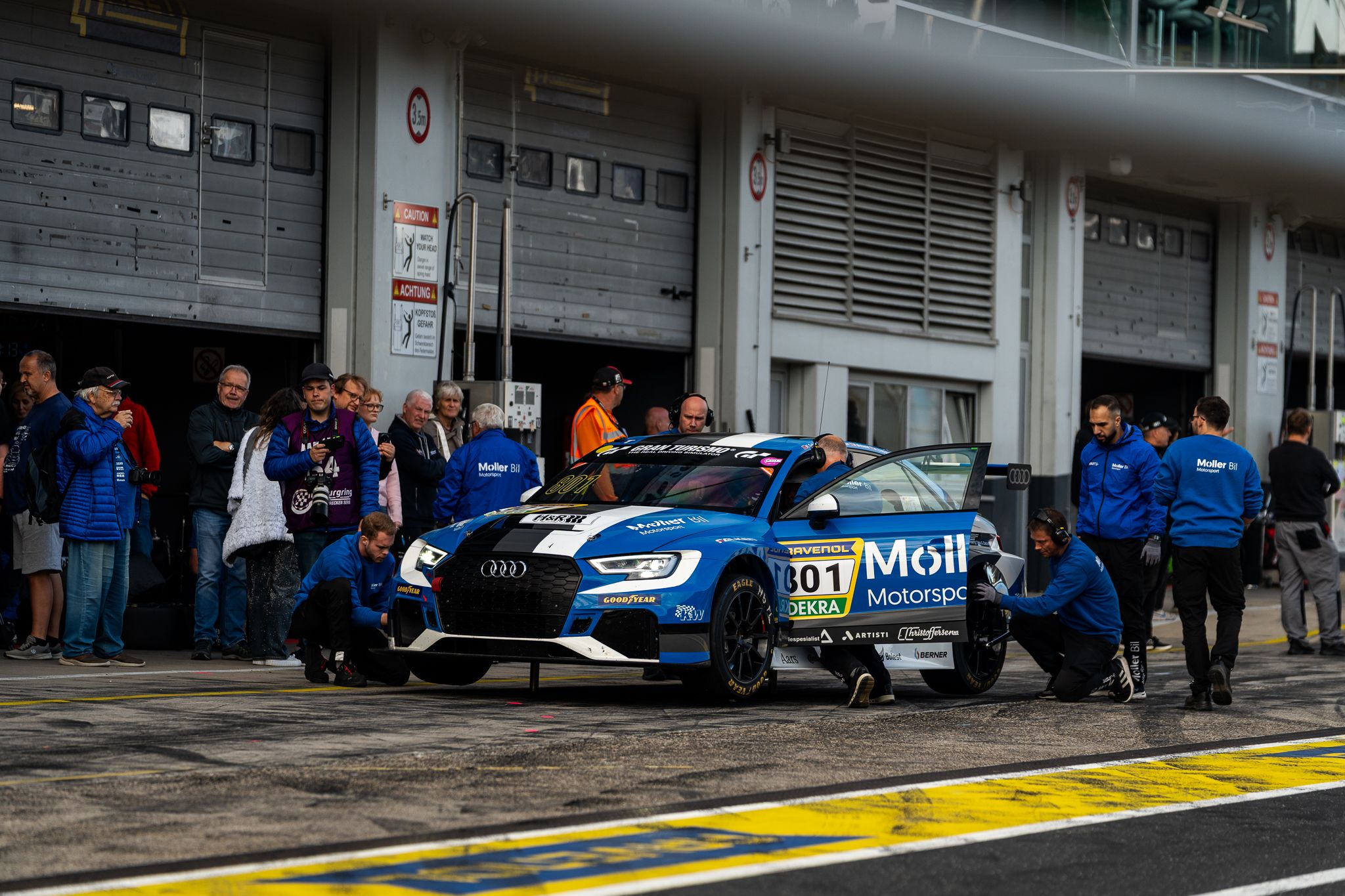 Møller Bils Audi RS 3 LMS i pitlane.