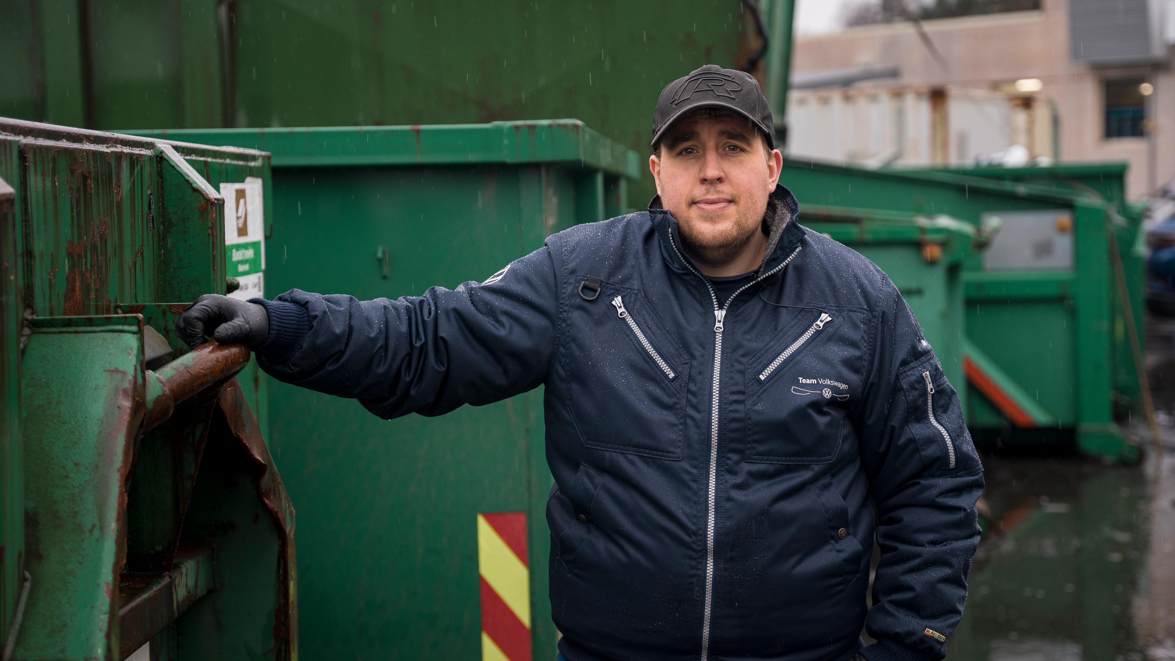Sindre er av mange mekanikere som setter pris på at Møller Bil er i førersetet når det kommer til miljøarbeid.