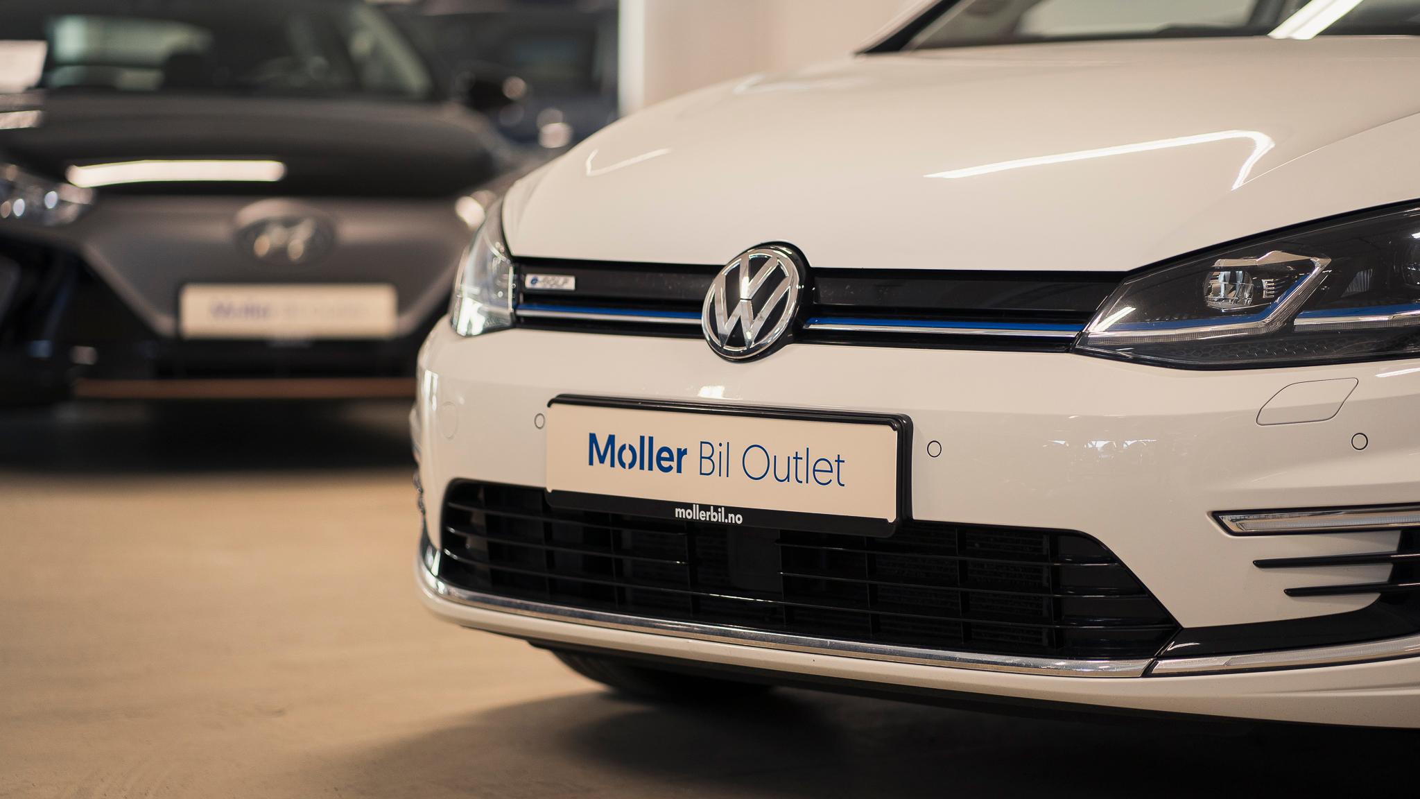 Outlet bruktbil i salgshall