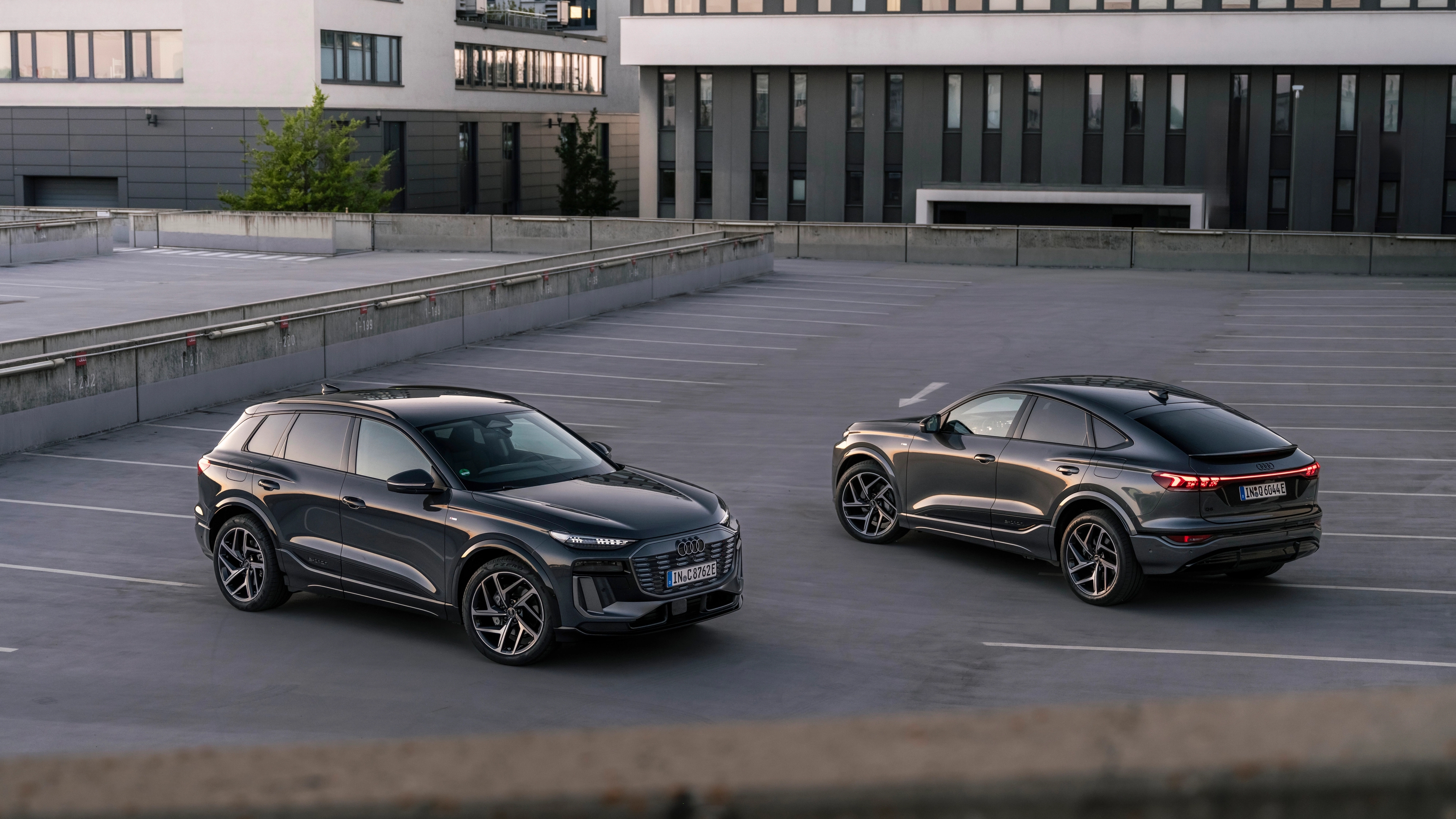 Q6 e-tron finnes både som SUV og Sportback.