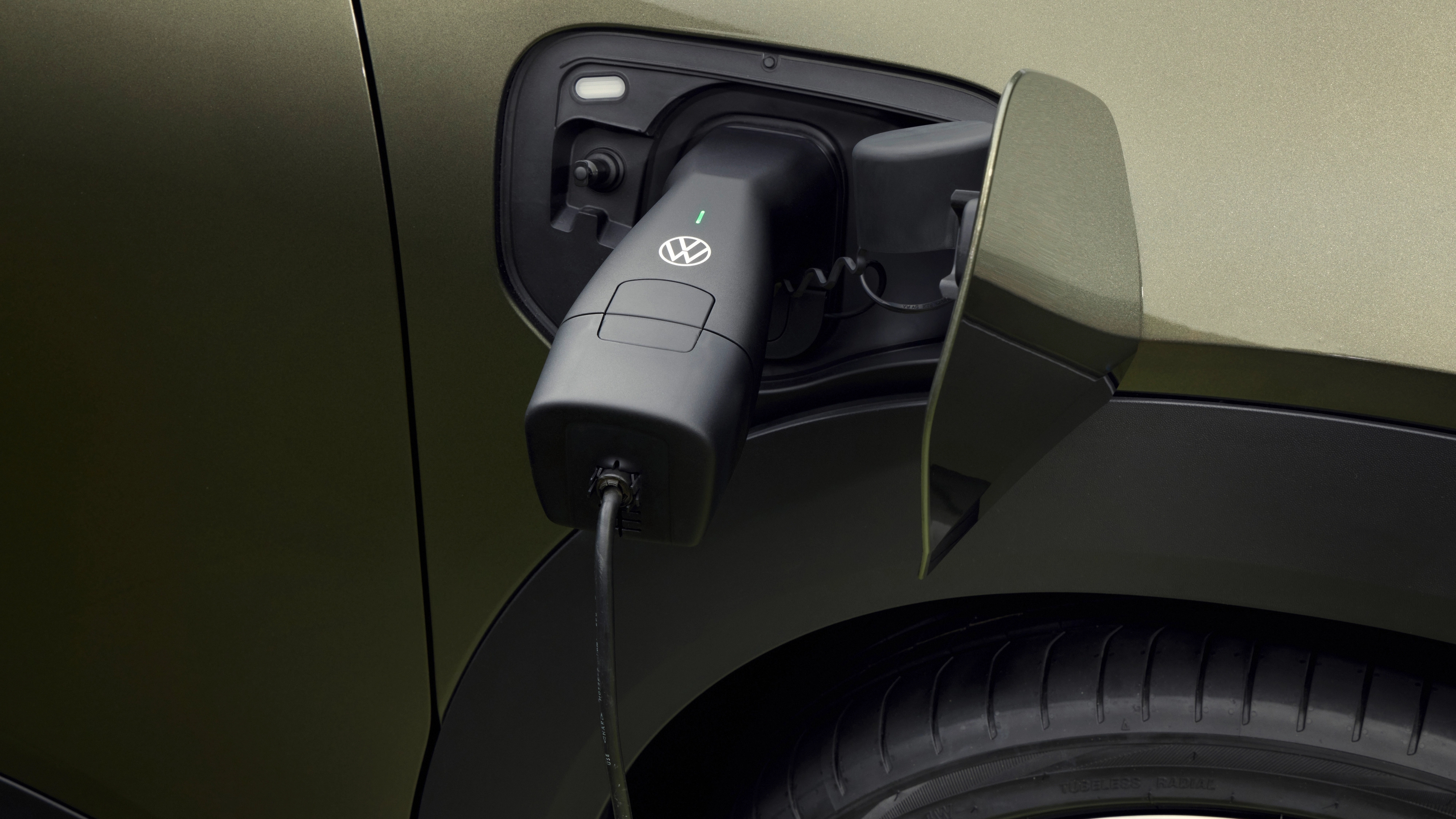 Alle modellene leveres også med Vehicle-to-Load (V2L).