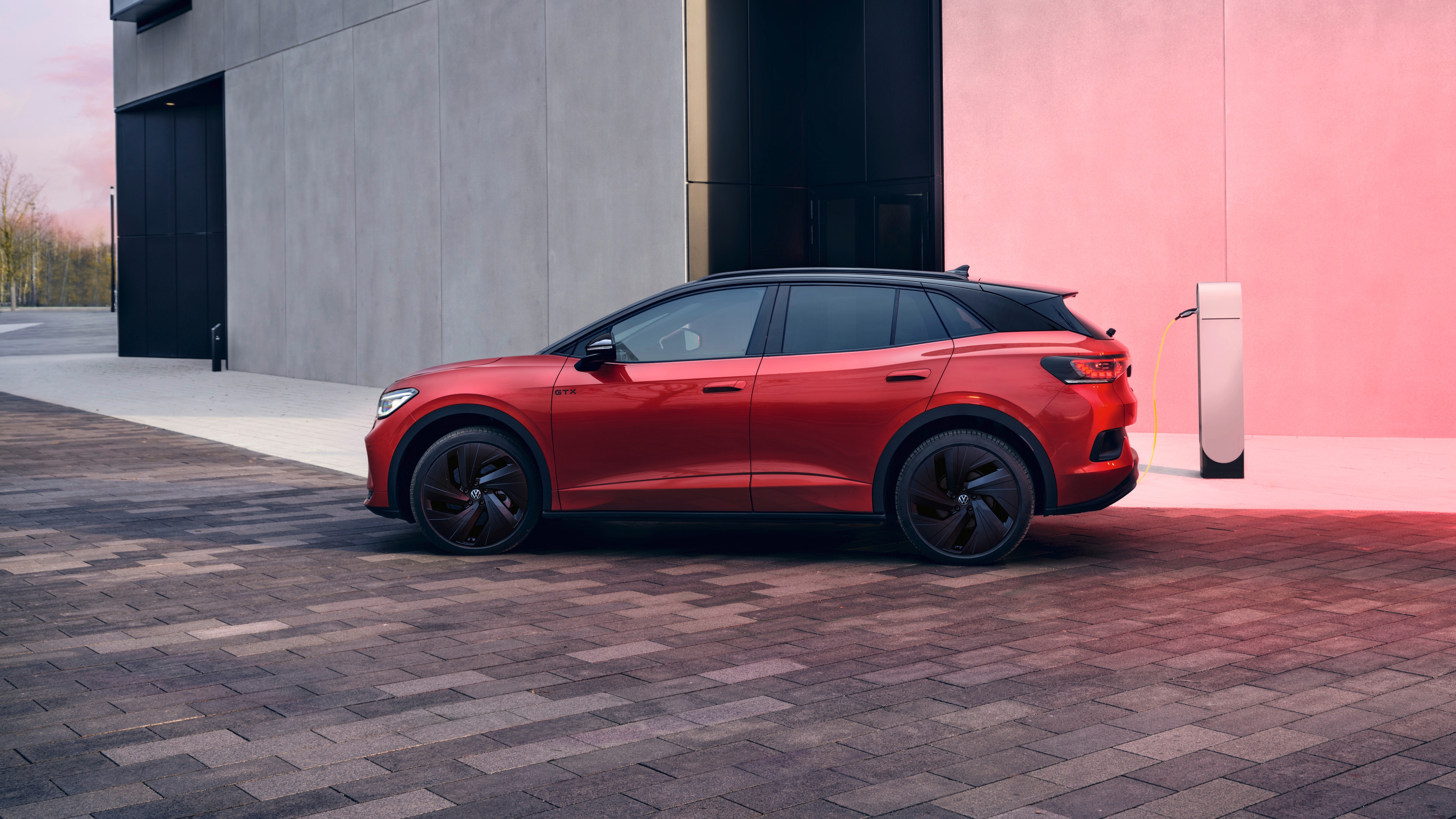 ID.4 GTX her i rød.