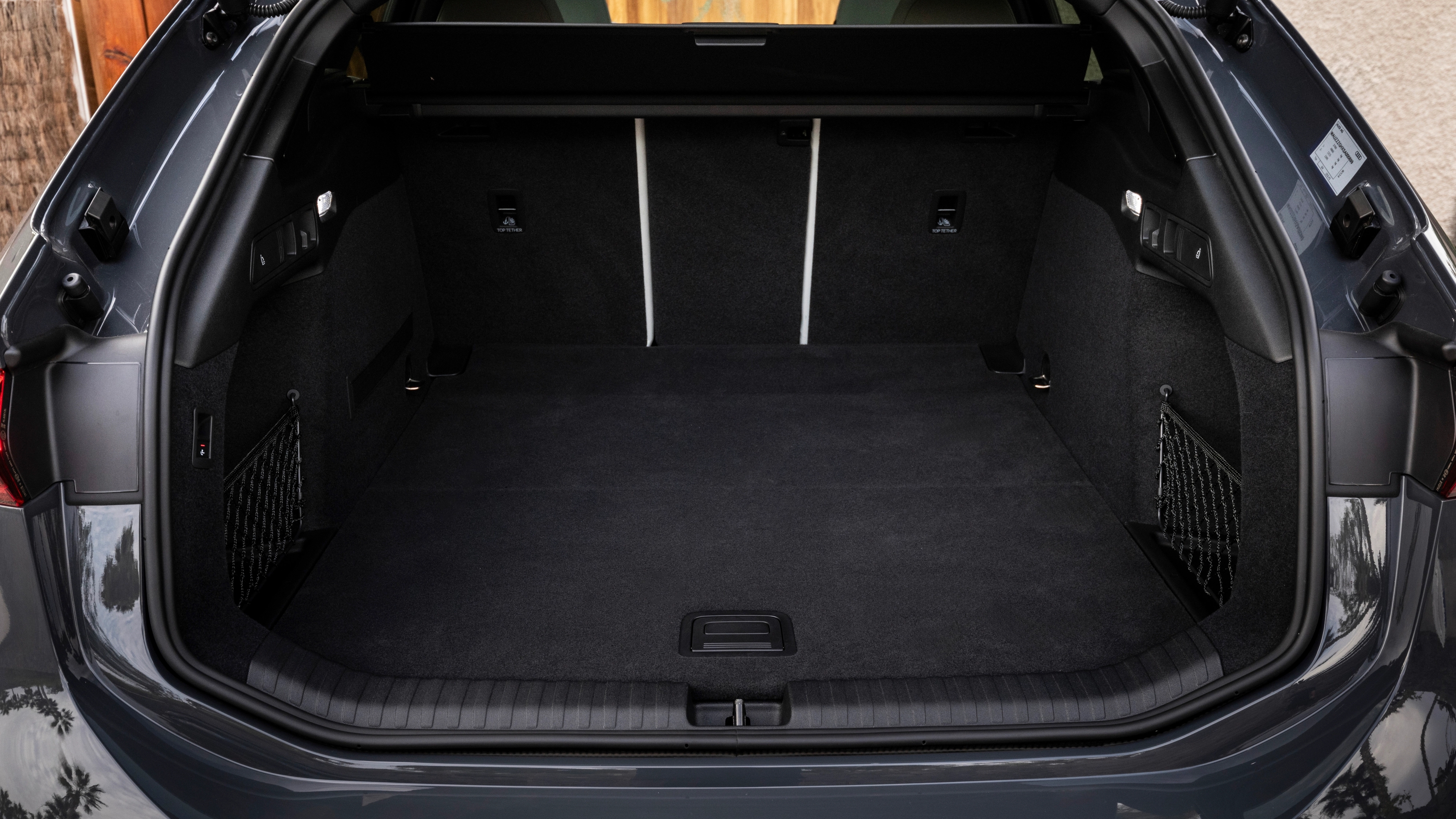 Bagasjerommet i Audi A6 e-tron er romslig.